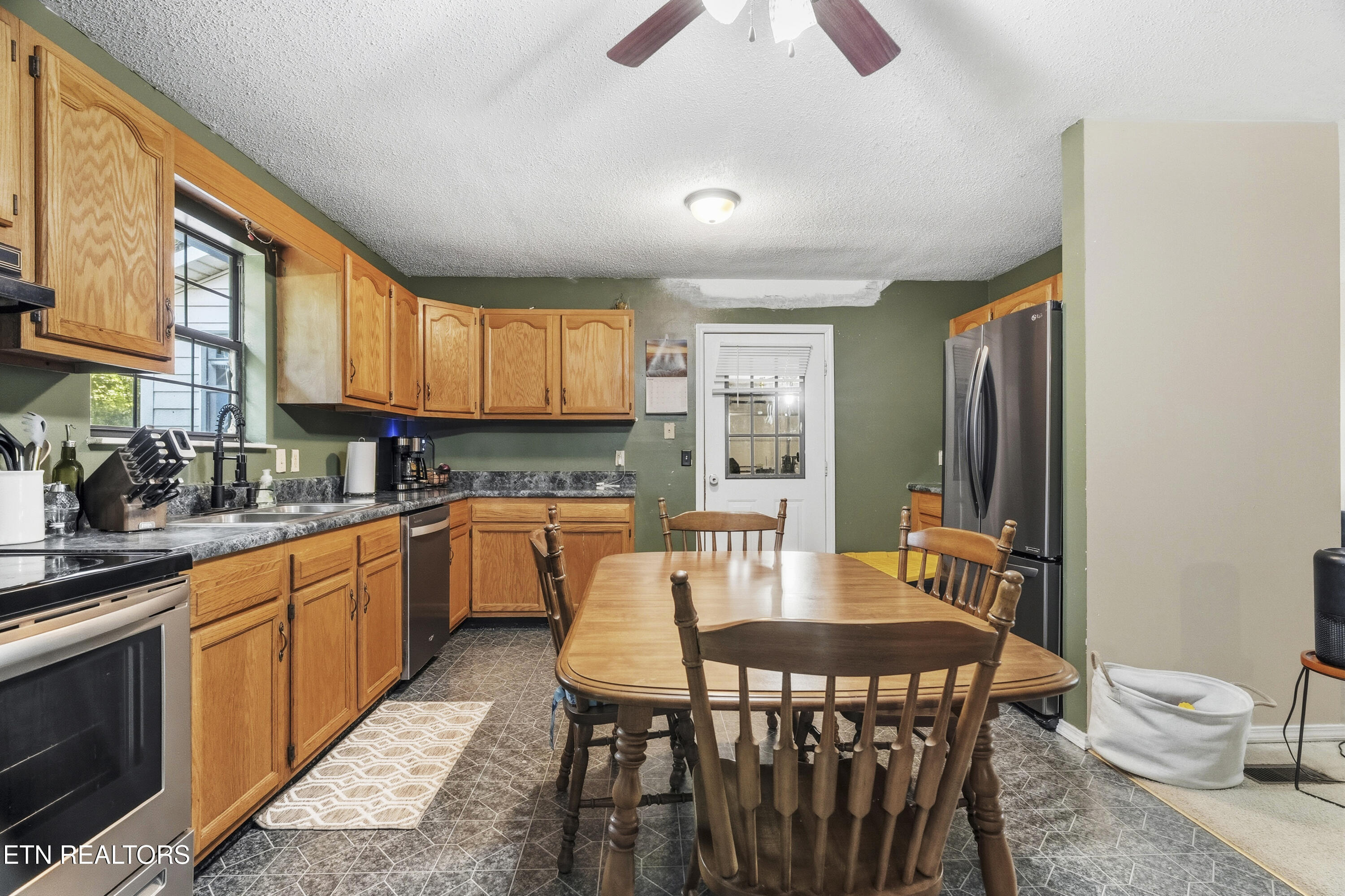 205 Booker Rd