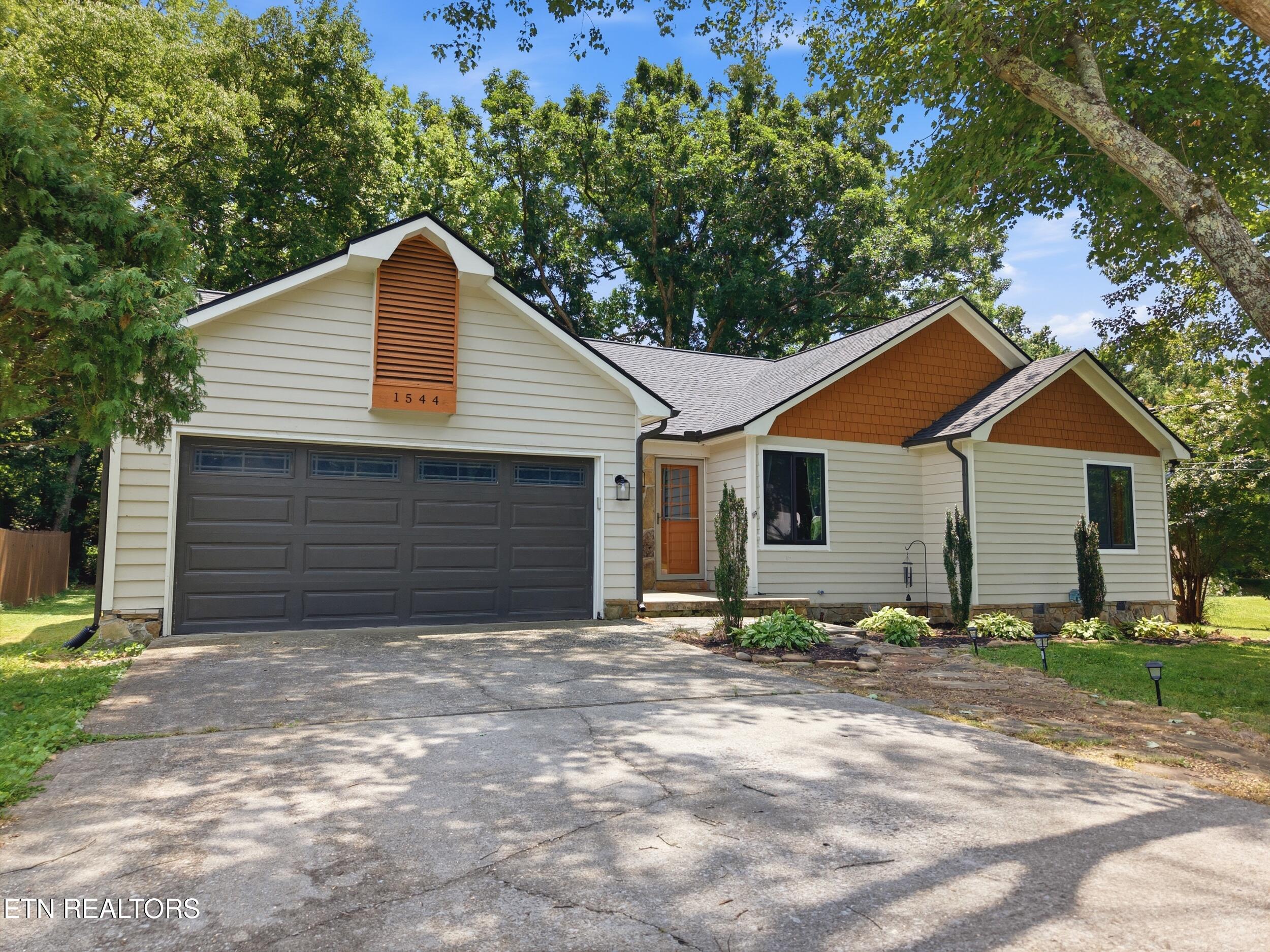 1544 Fox Meadow Circle