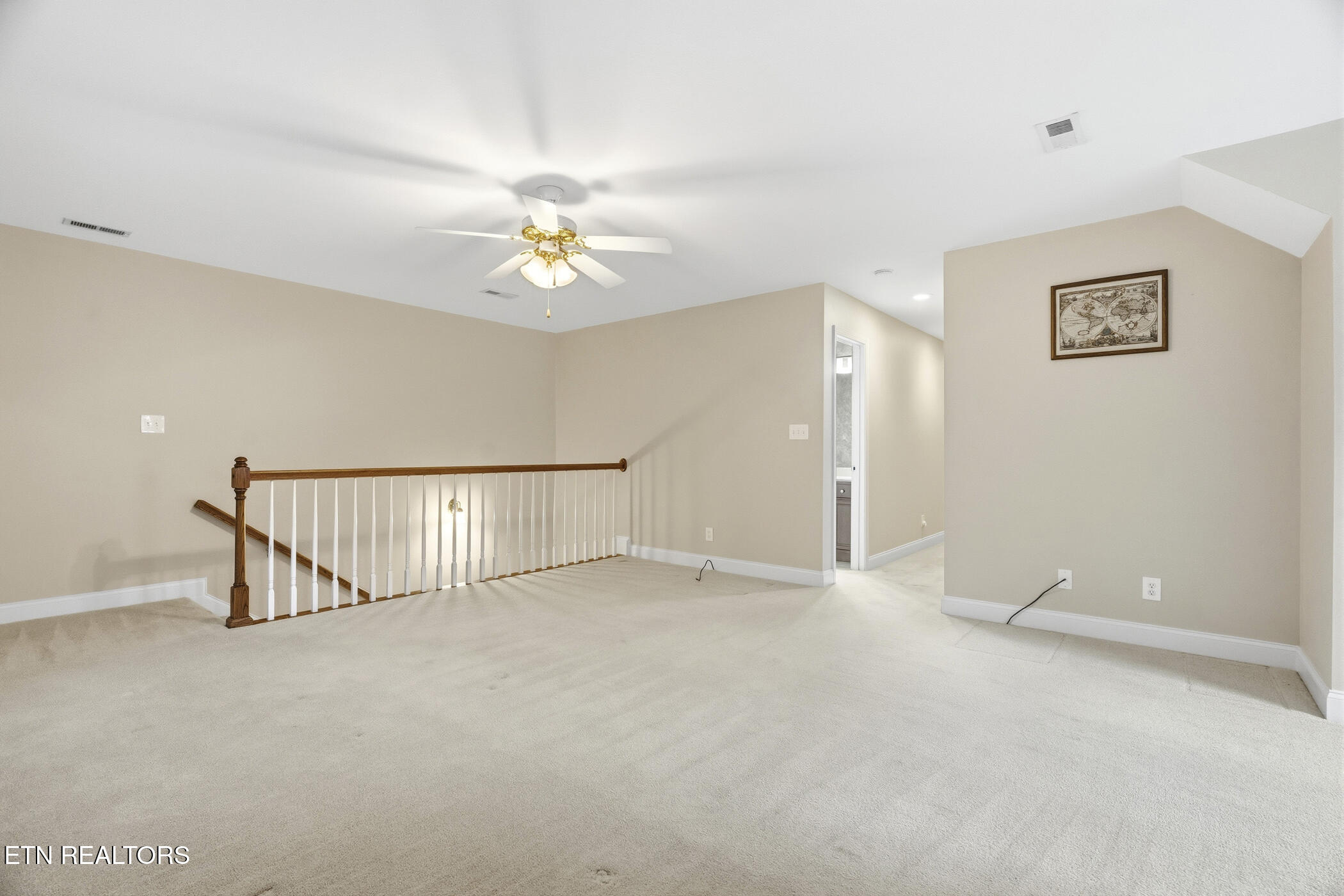 8342 Bay Garden