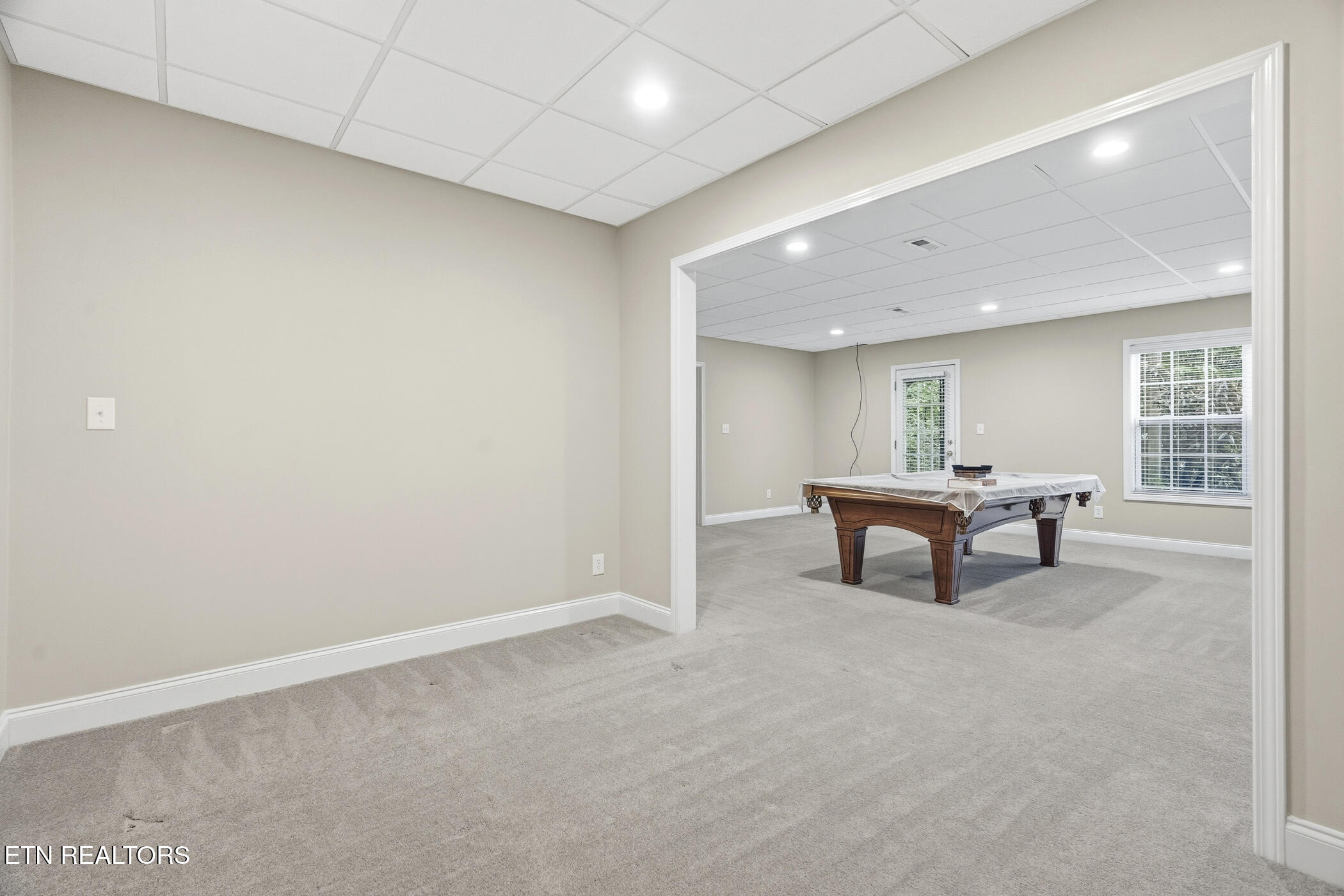 8342 Bay Garden