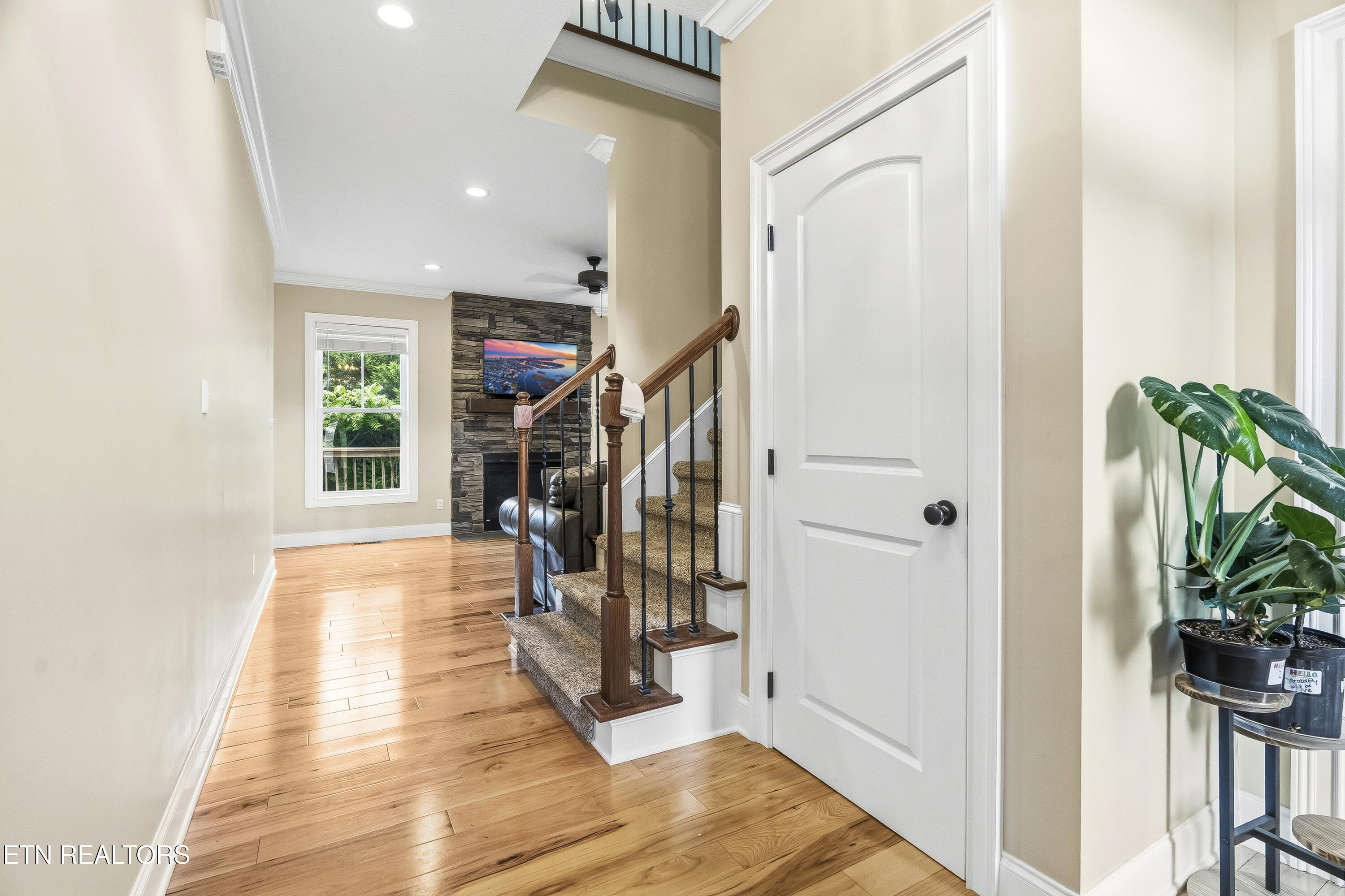 705 Huntcliff Lane