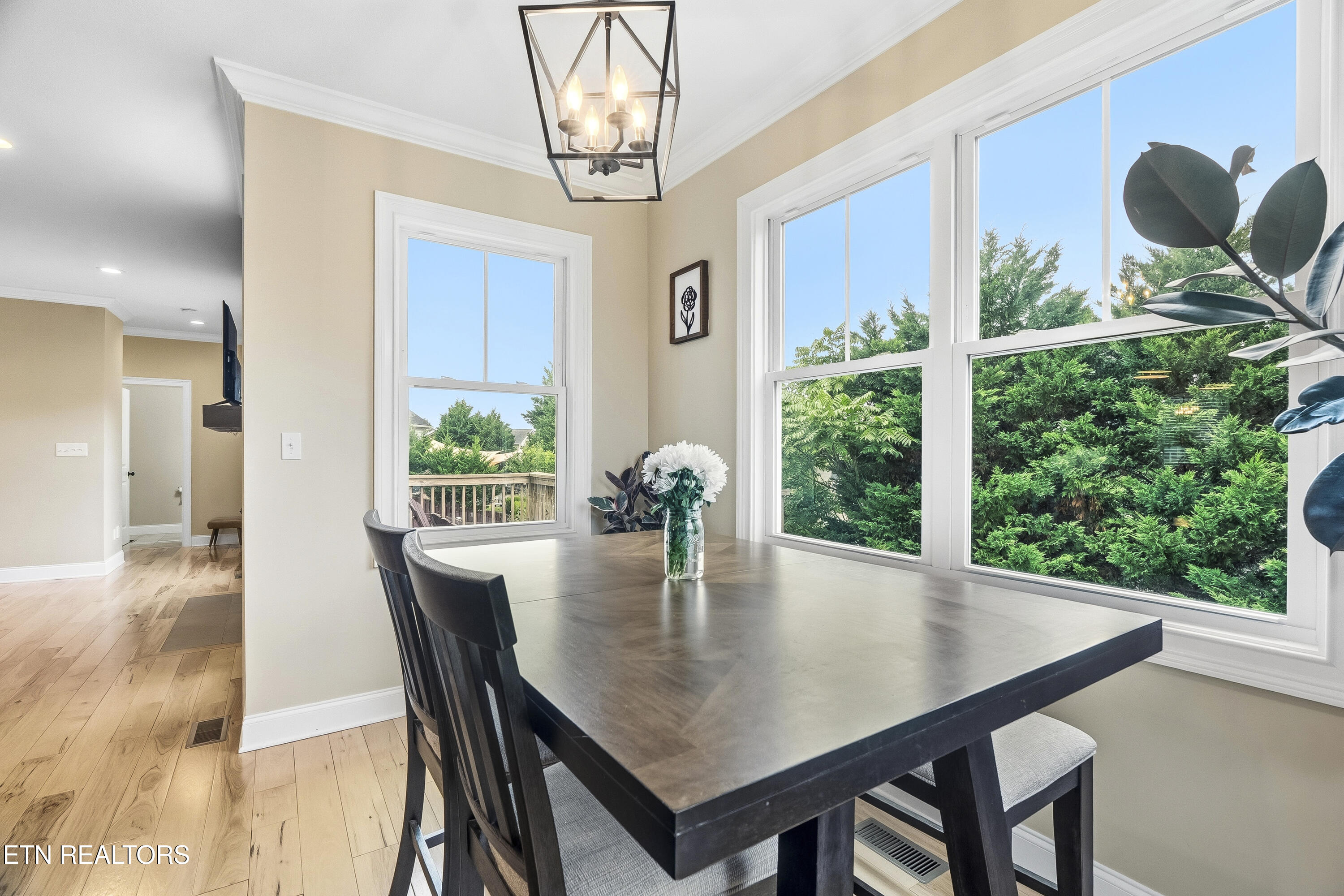 705 Huntcliff Lane
