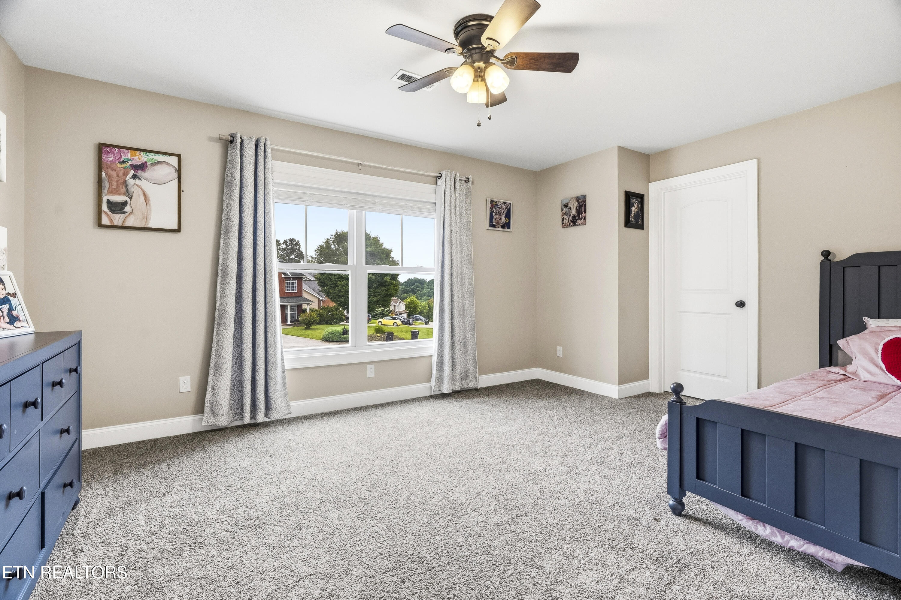 705 Huntcliff Lane