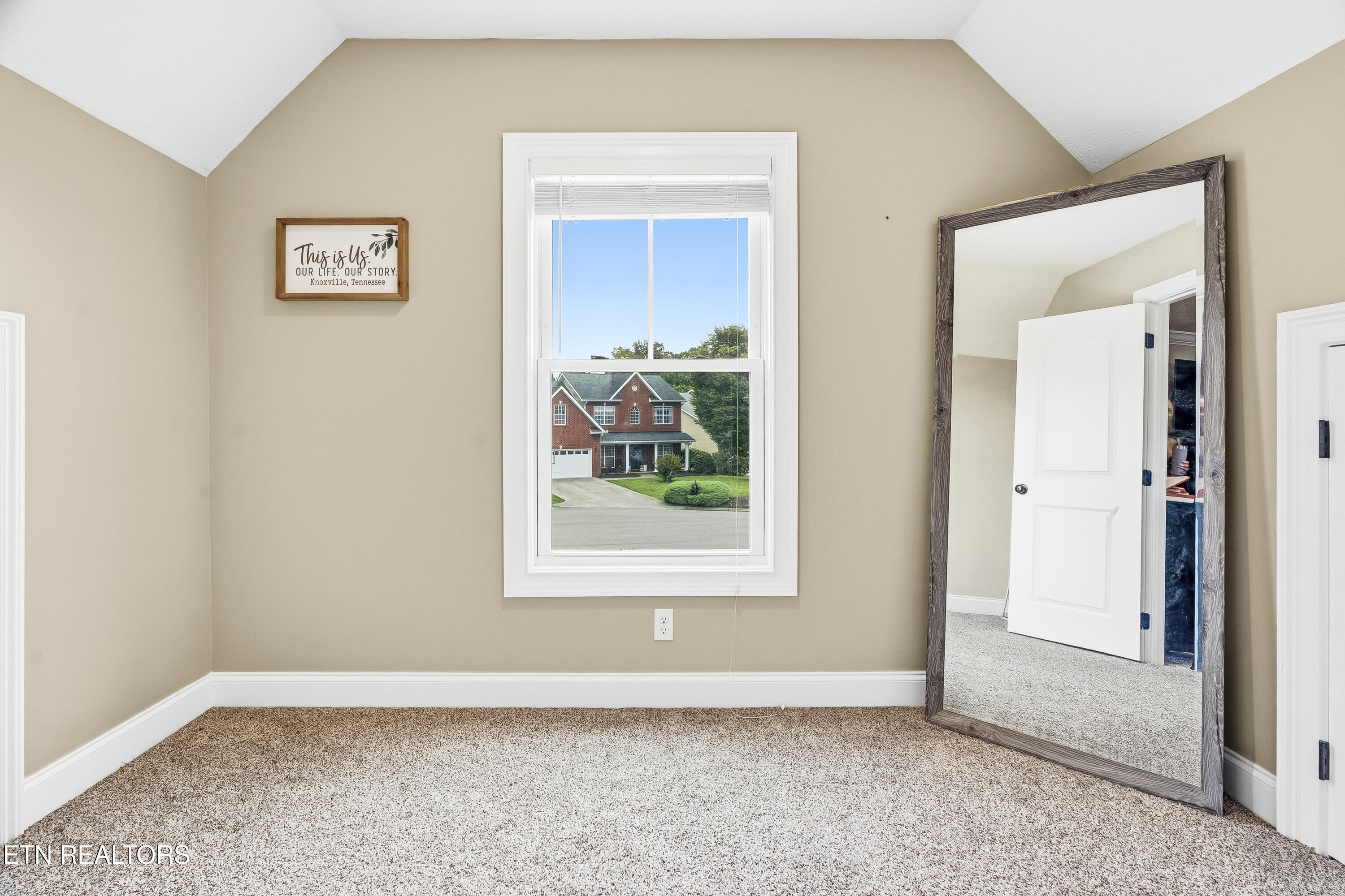 705 Huntcliff Lane