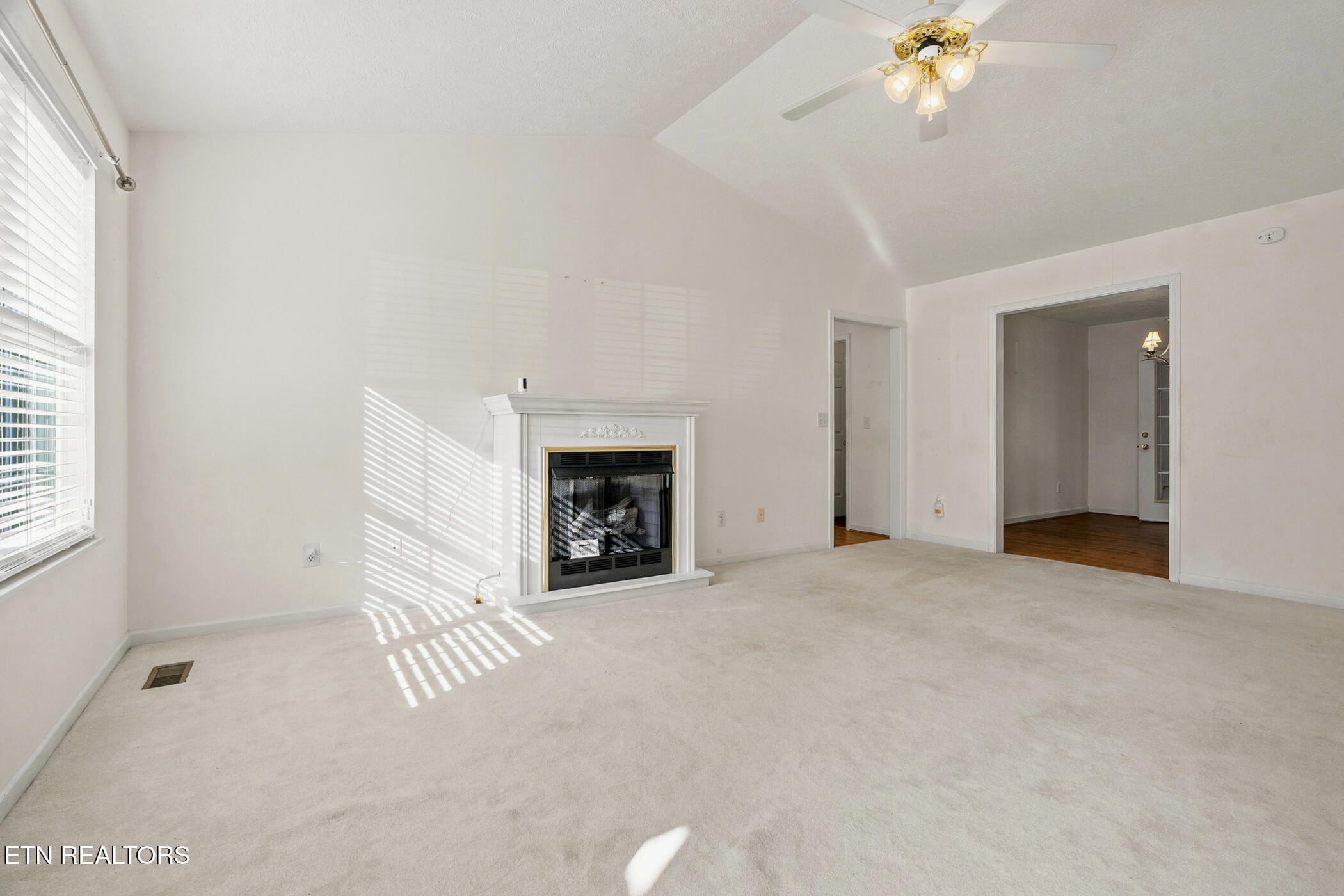 2903 Large Oak Lane