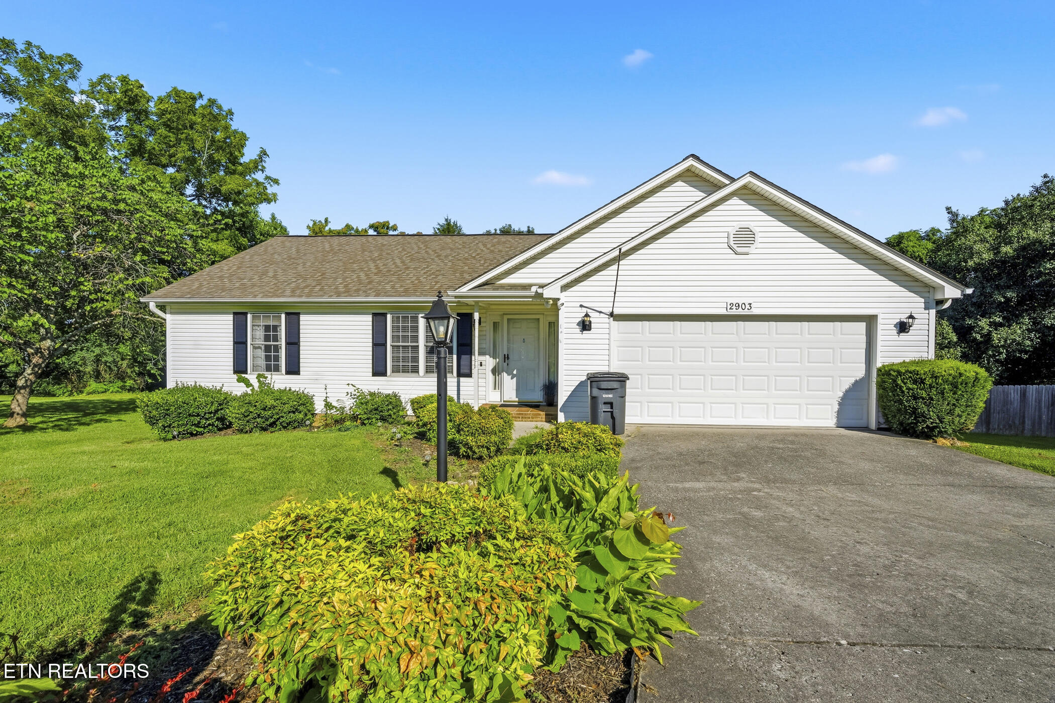 2903 Large Oak Lane