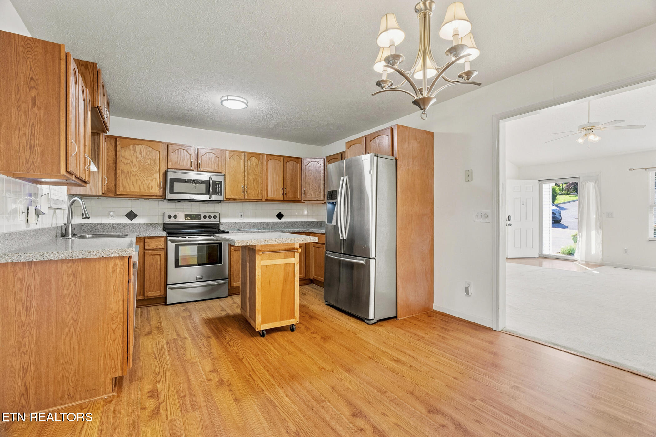 2903 Large Oak Lane