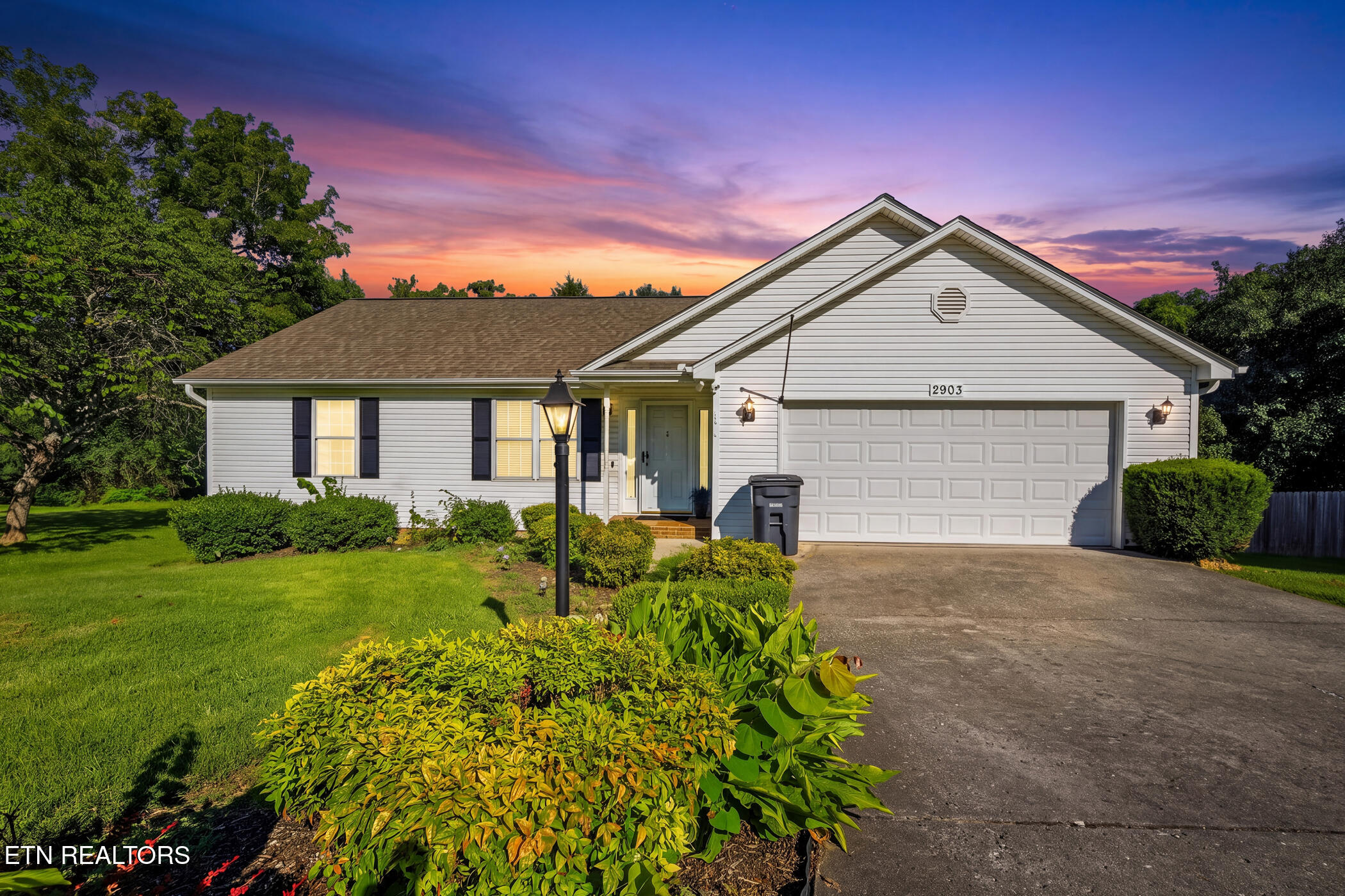 2903 Large Oak Lane