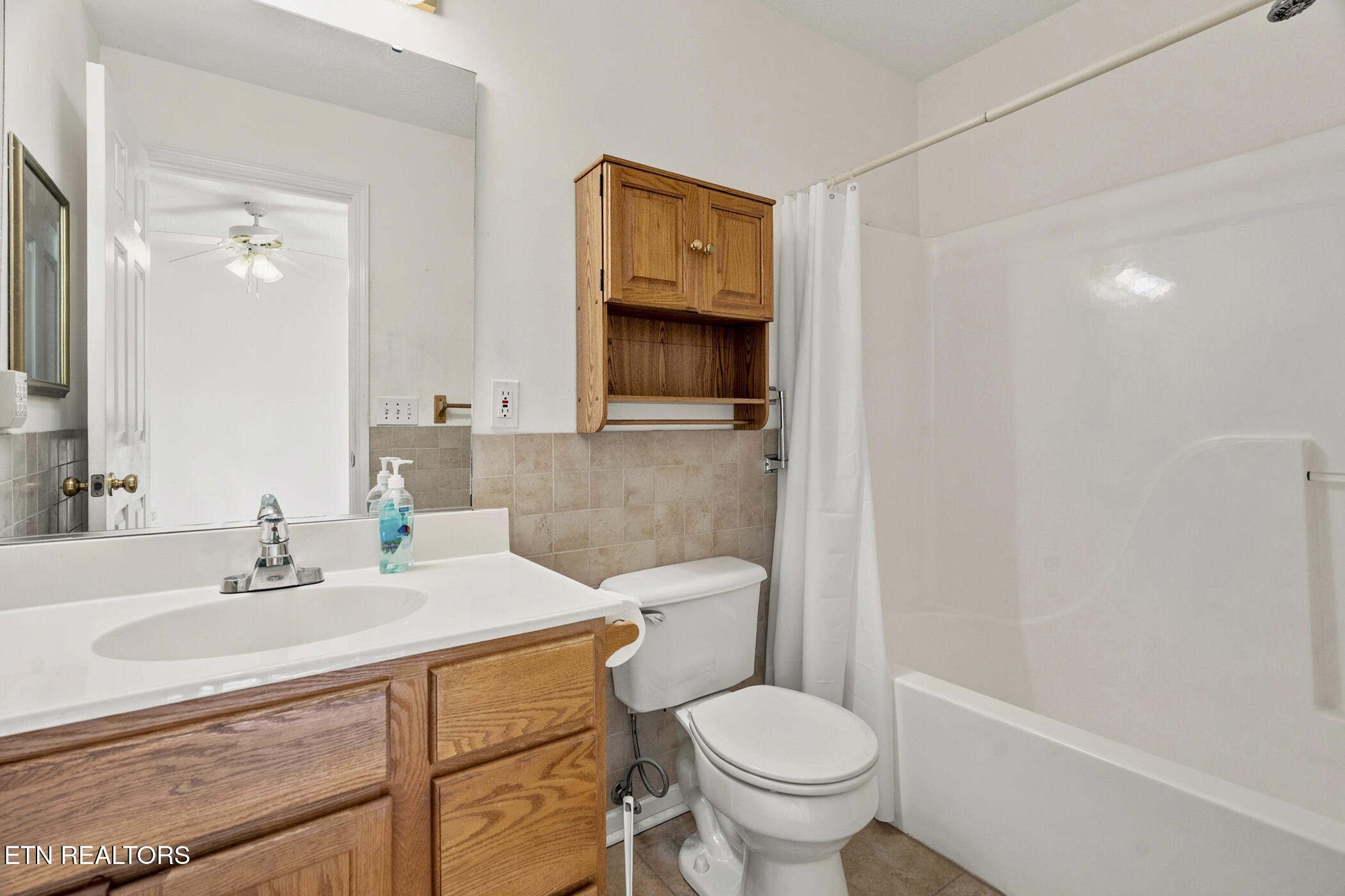 2903 Large Oak Lane
