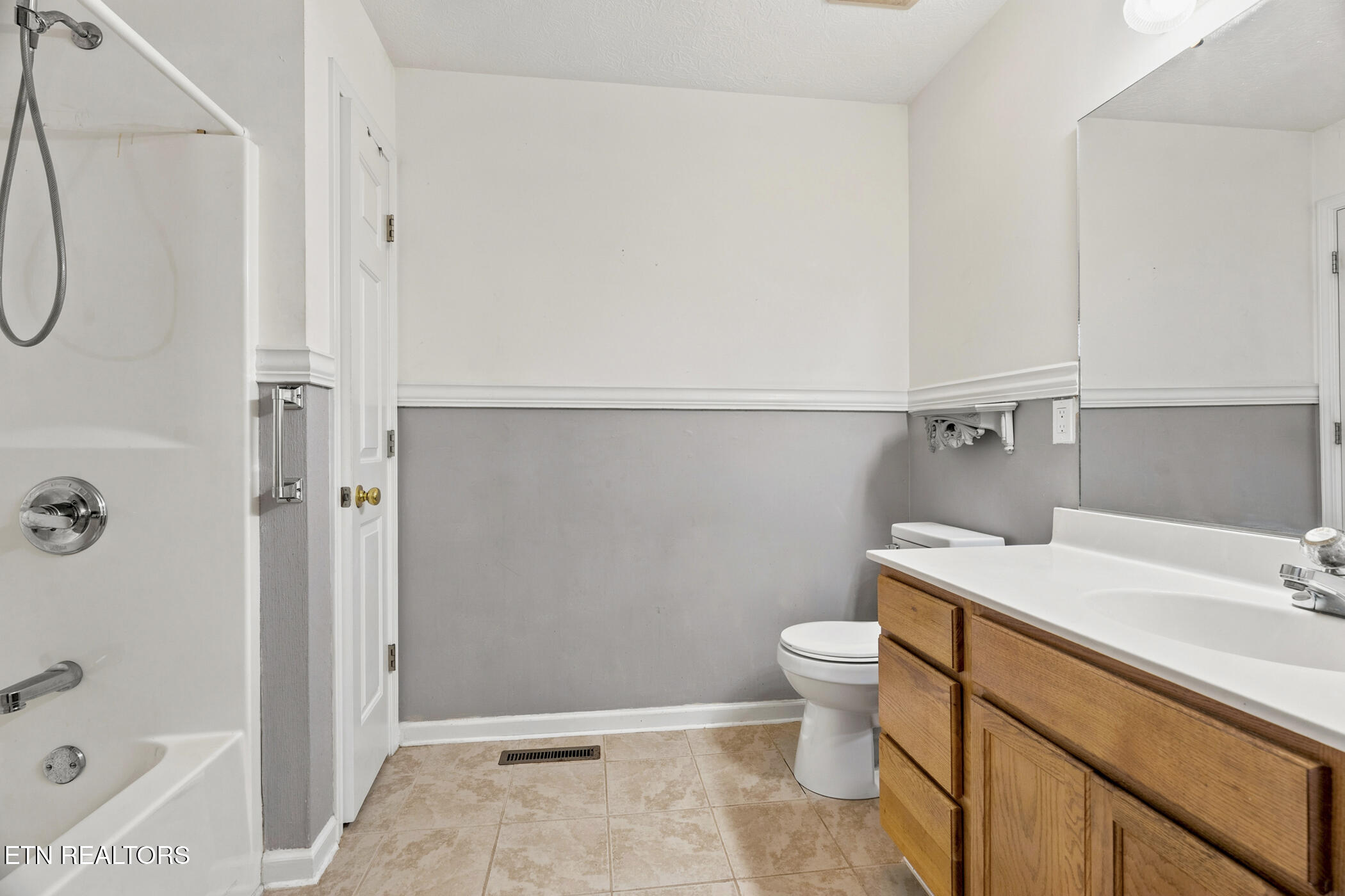 2903 Large Oak Lane