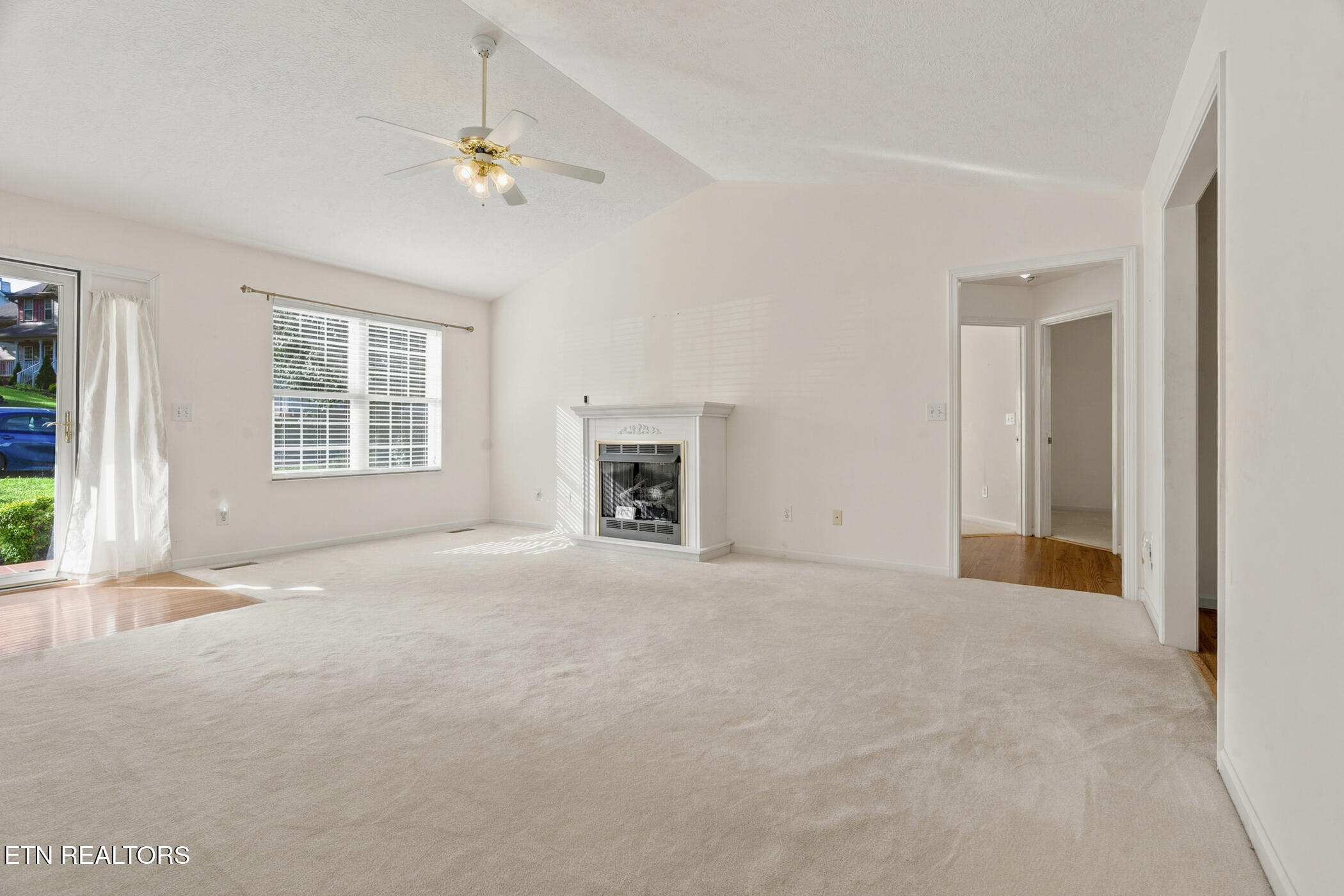 2903 Large Oak Lane