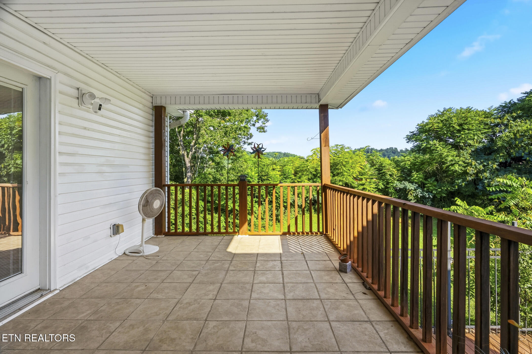 2903 Large Oak Lane