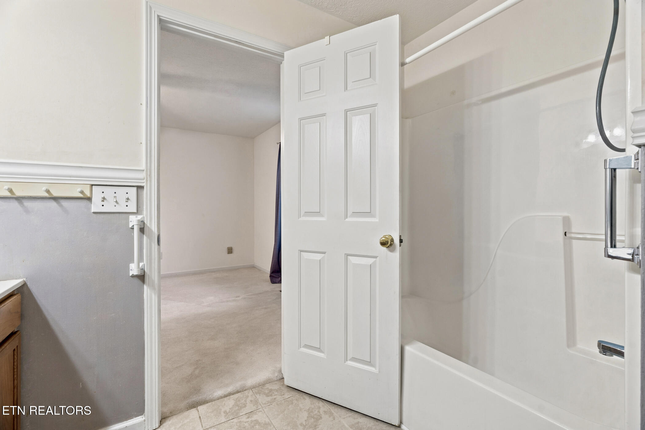 2903 Large Oak Lane