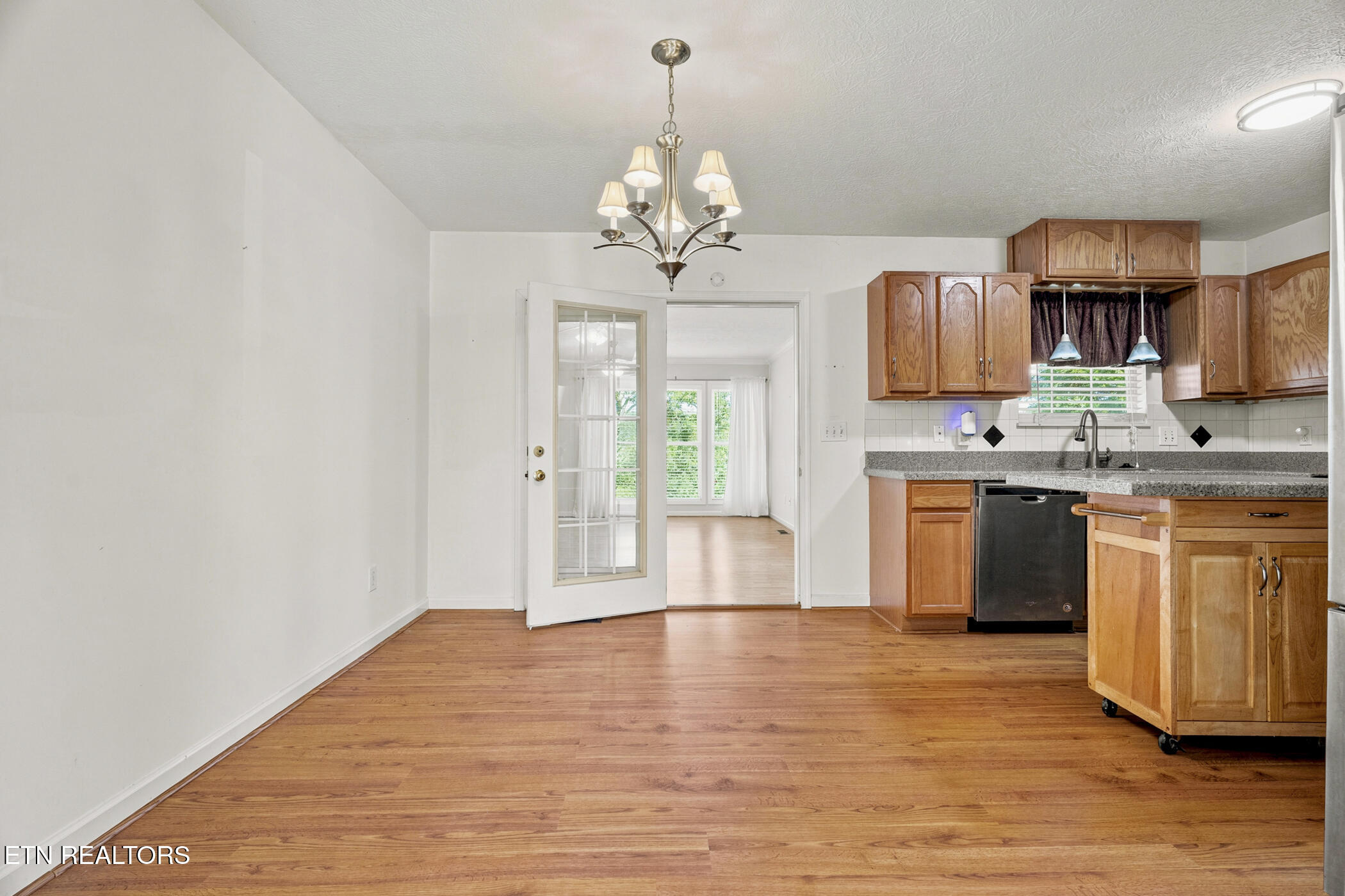 2903 Large Oak Lane