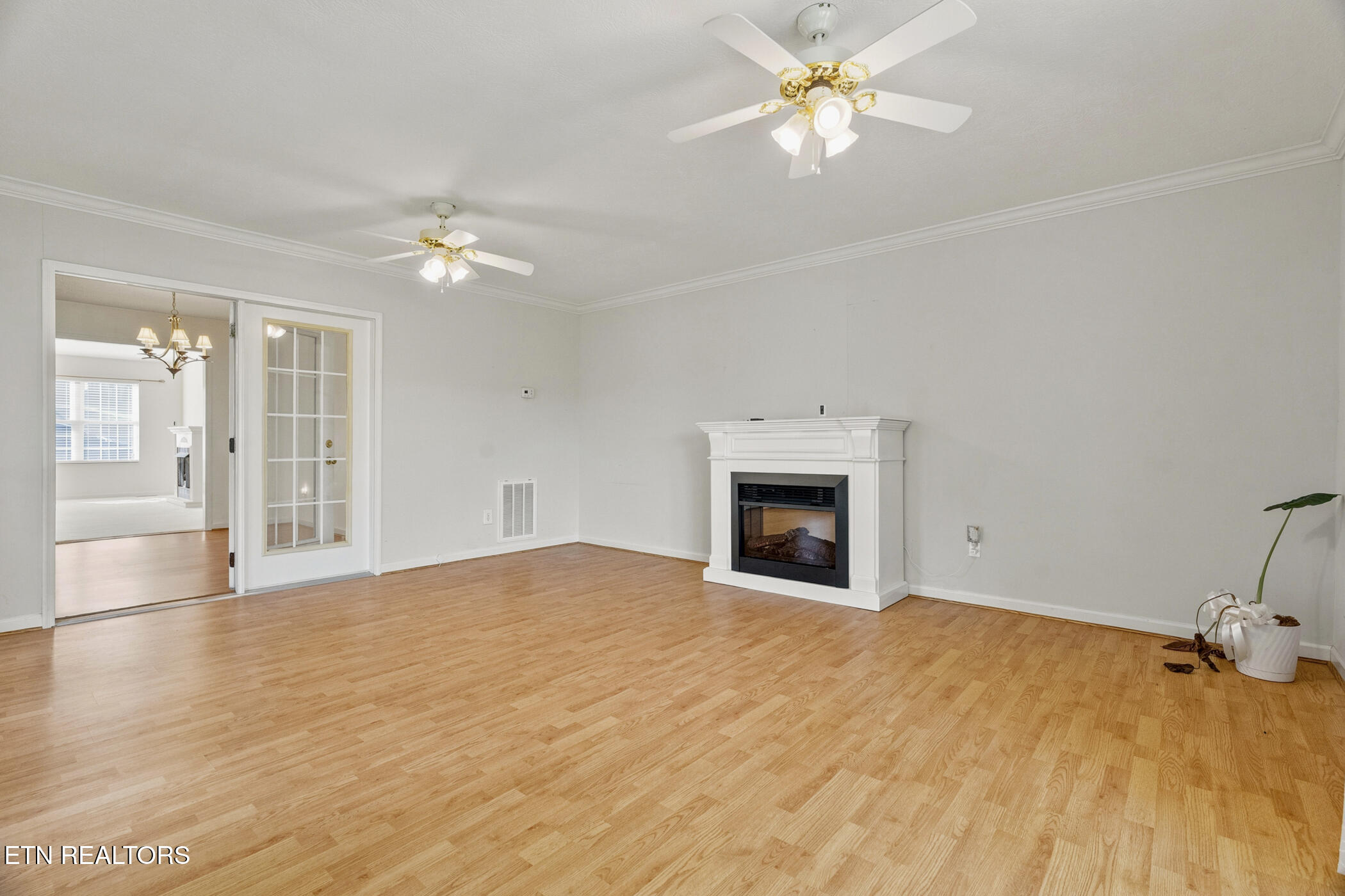 2903 Large Oak Lane