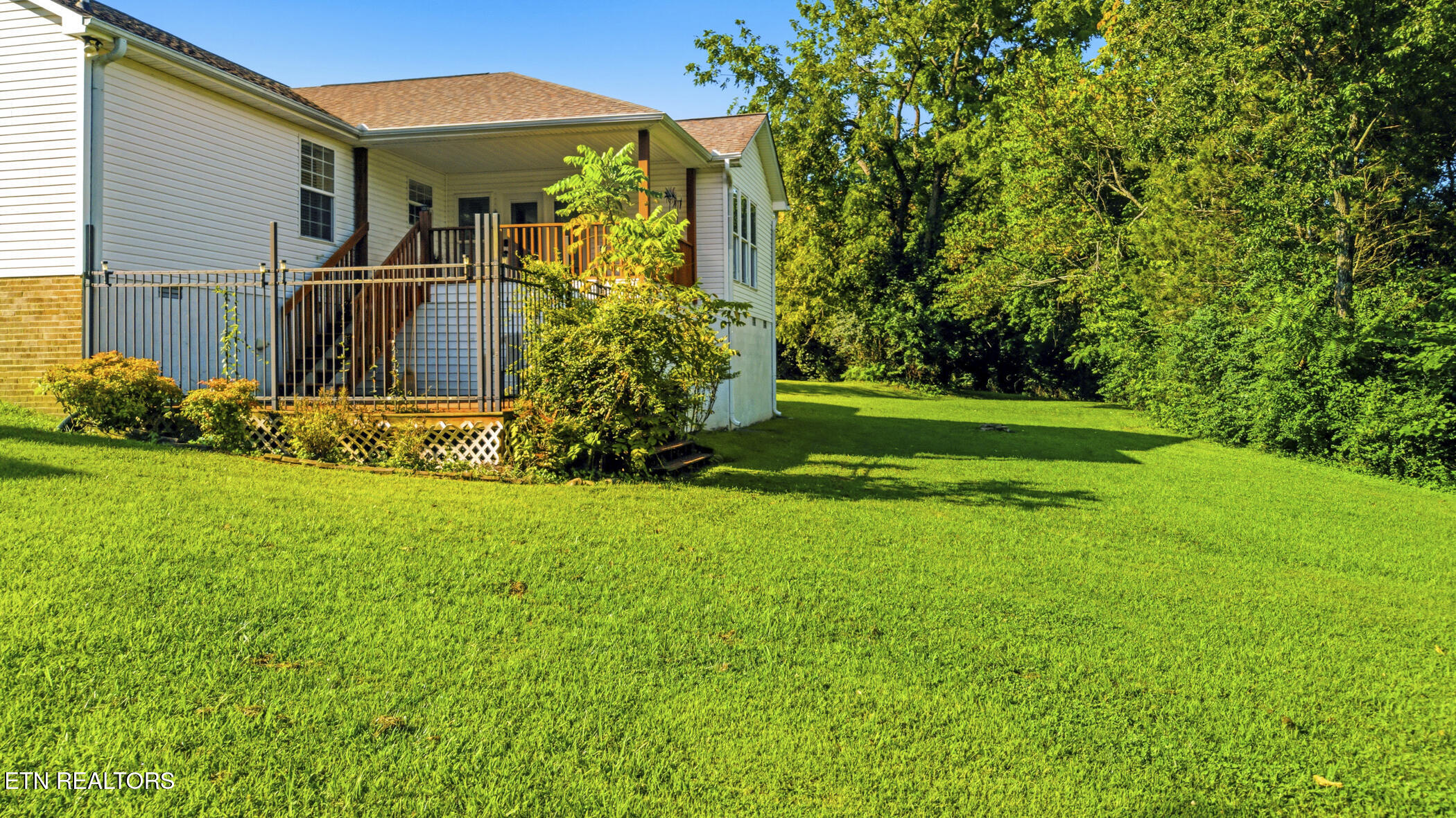 2903 Large Oak Lane
