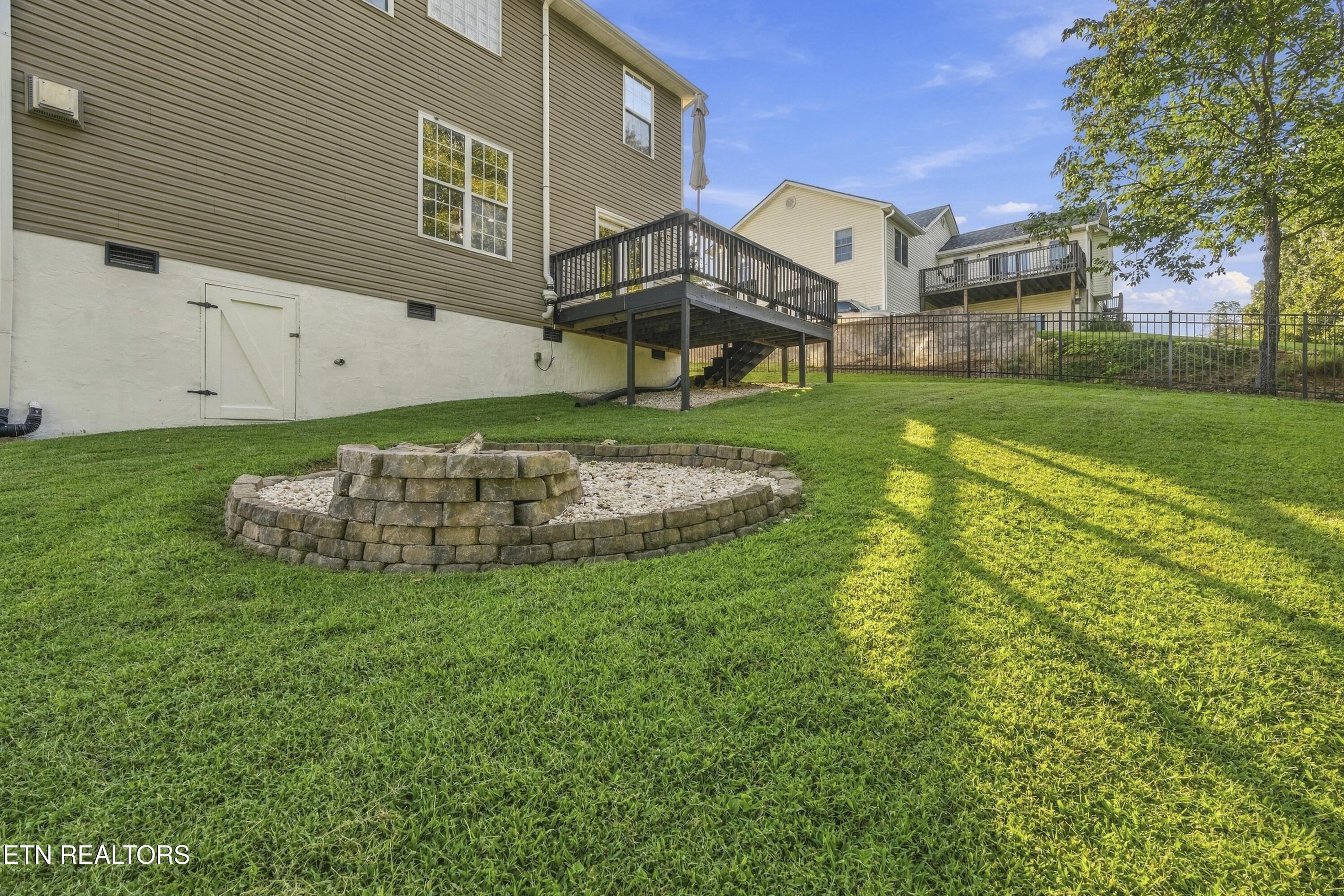 4022 Mountain Vista Rd