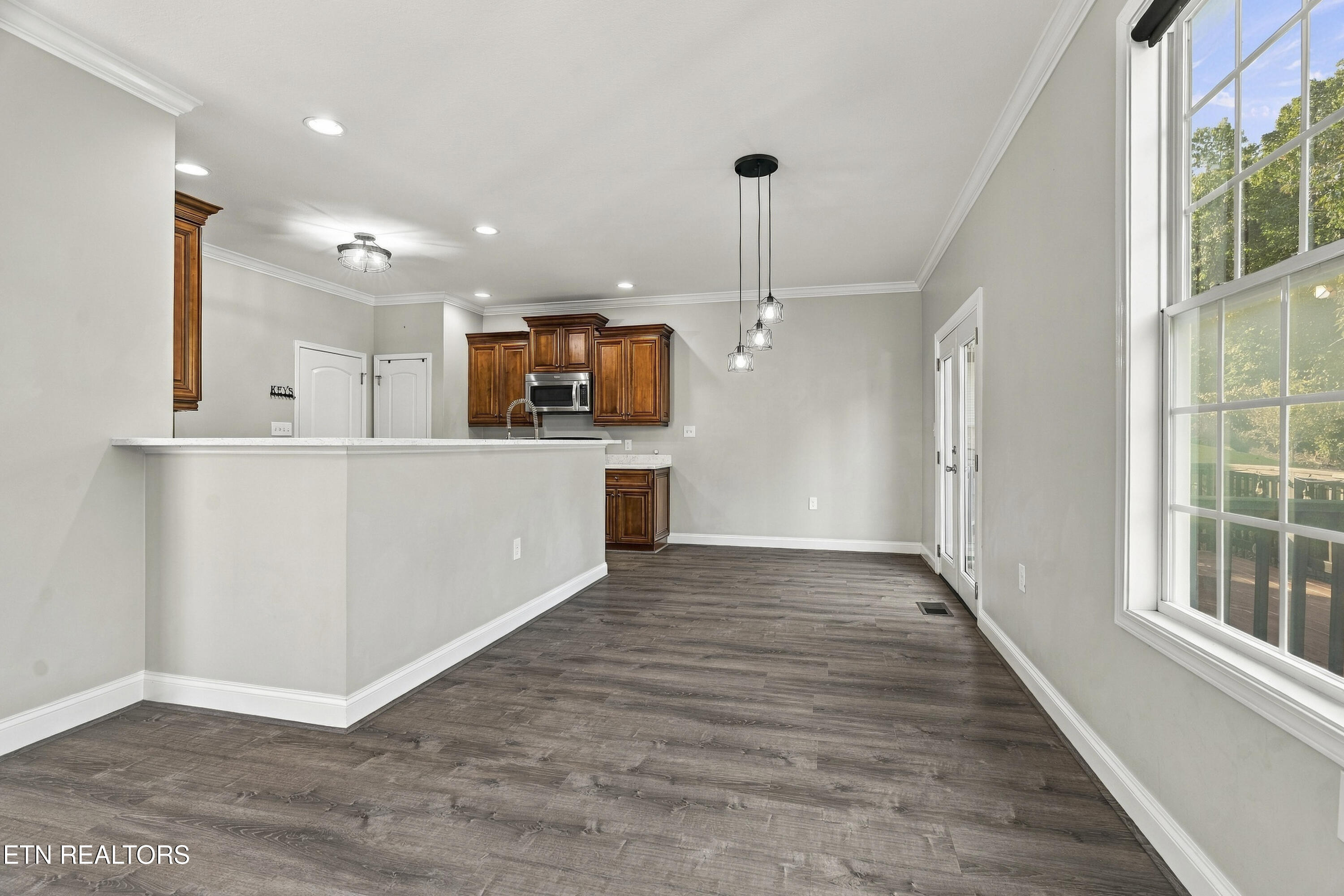 4022 Mountain Vista Rd