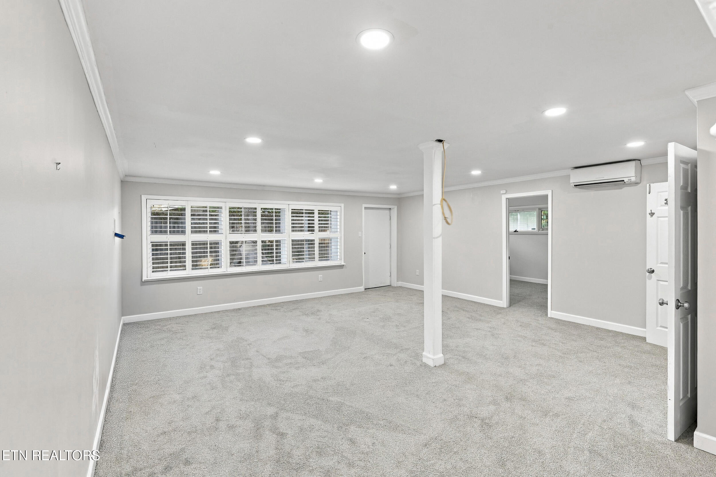 304 Land Oak Rd