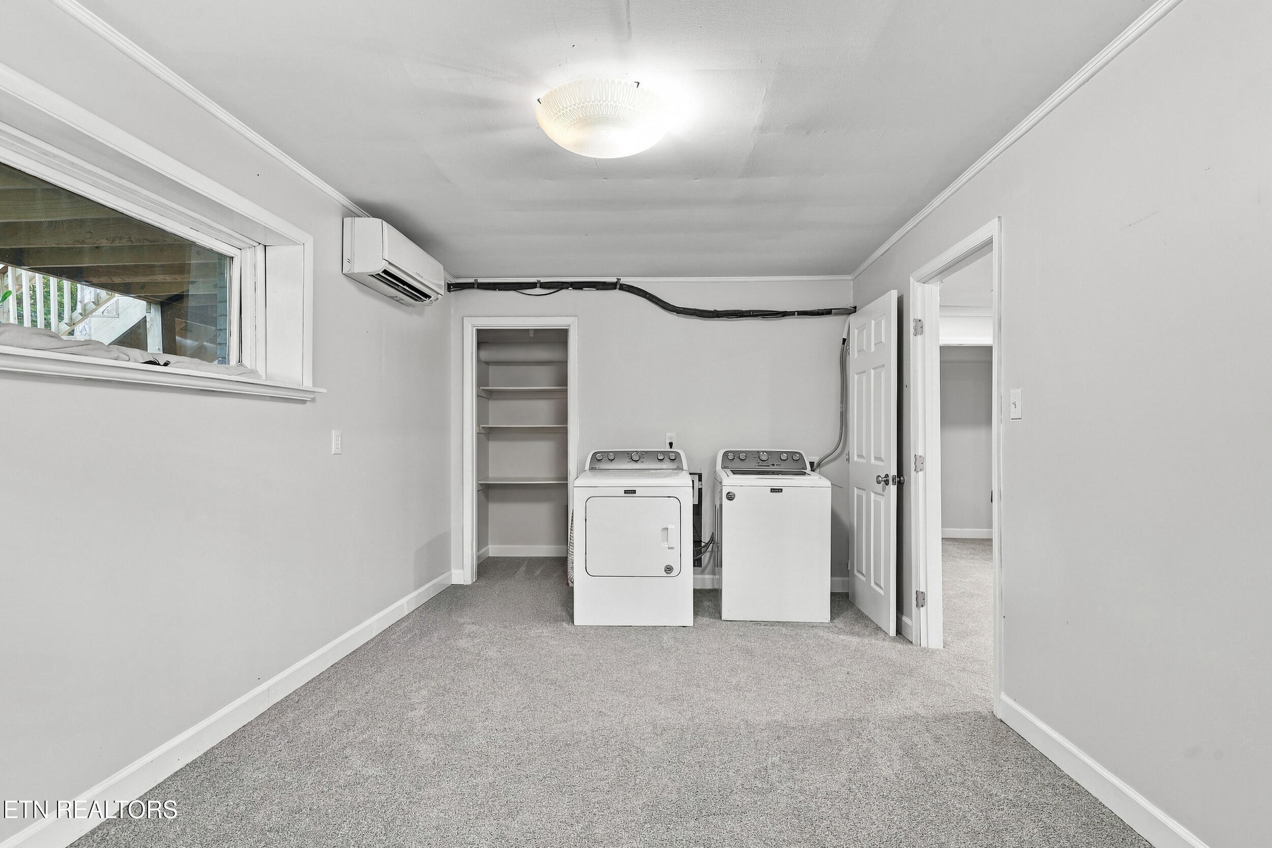 304 Land Oak Rd