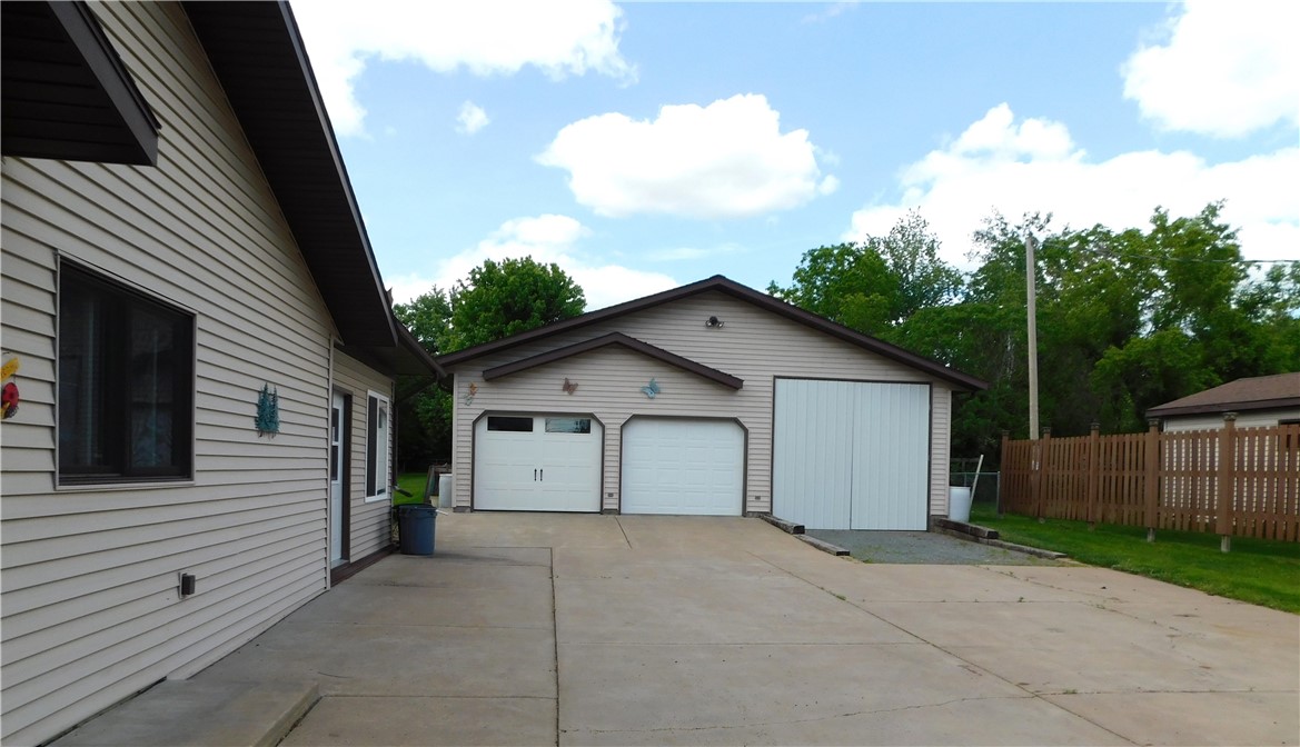 801 Menasha Avenue E