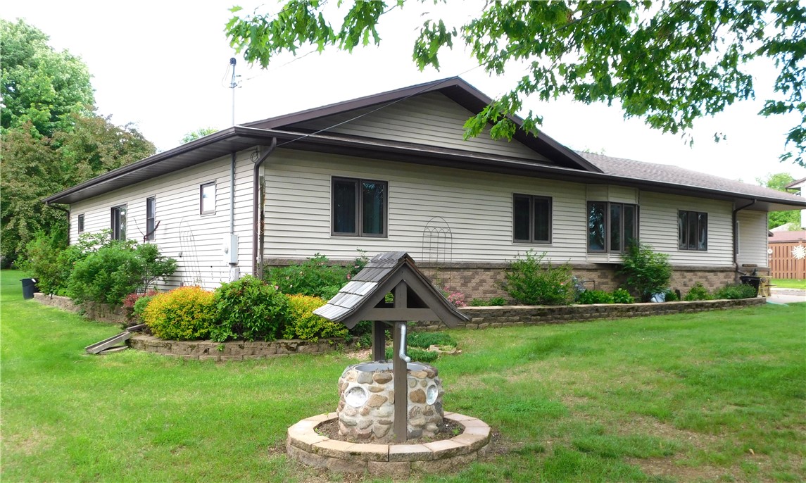 801 Menasha Avenue E