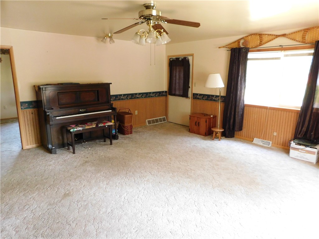 500 College Avenue E