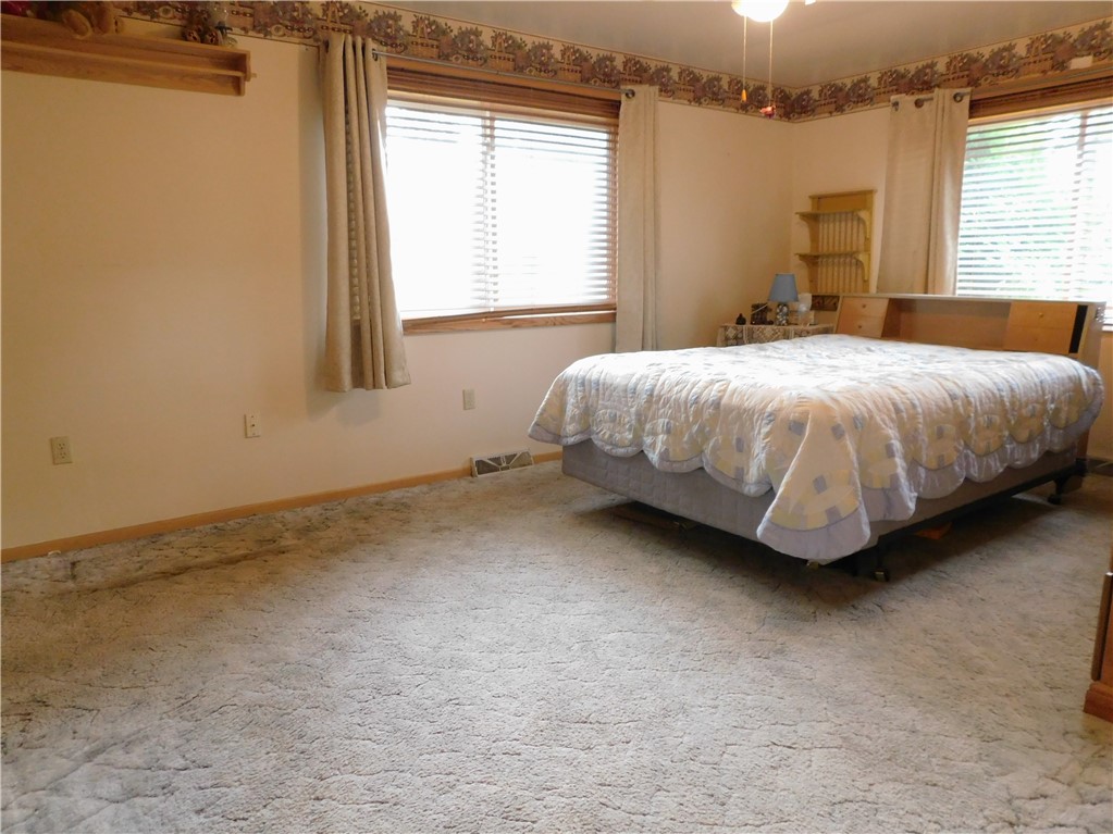 500 College Avenue E