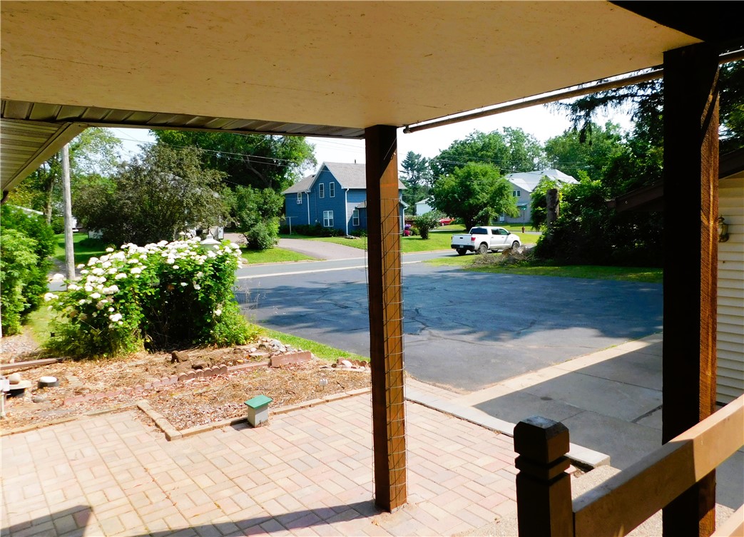 500 College Avenue E