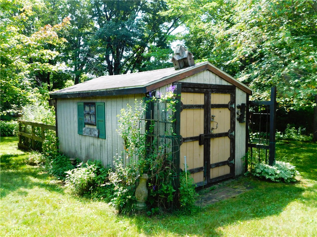 500 College Avenue E