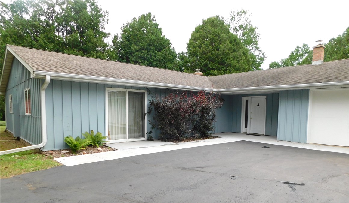 708 Phillips Avenue E