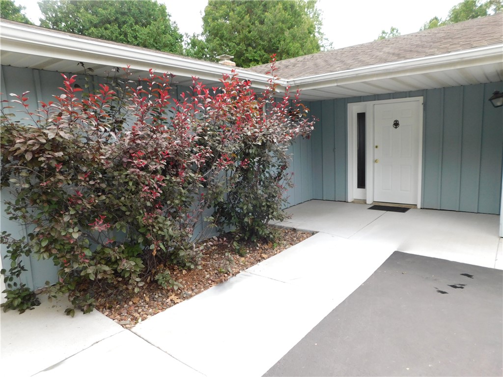 708 Phillips Avenue E