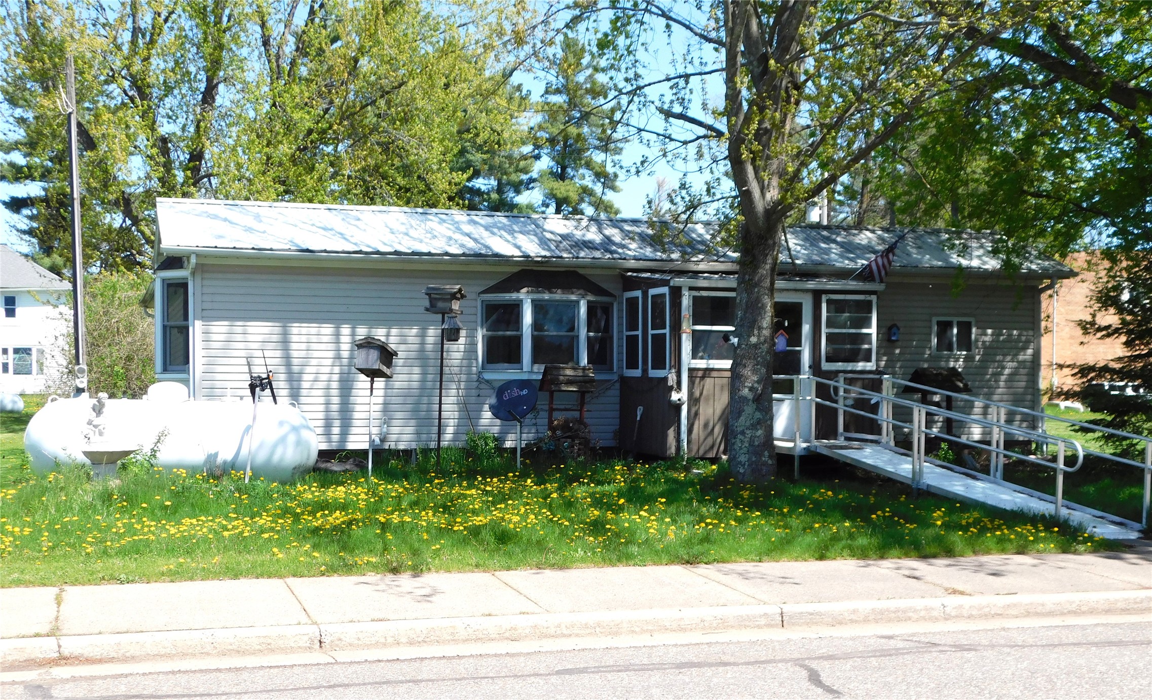 516 Grand Avenue