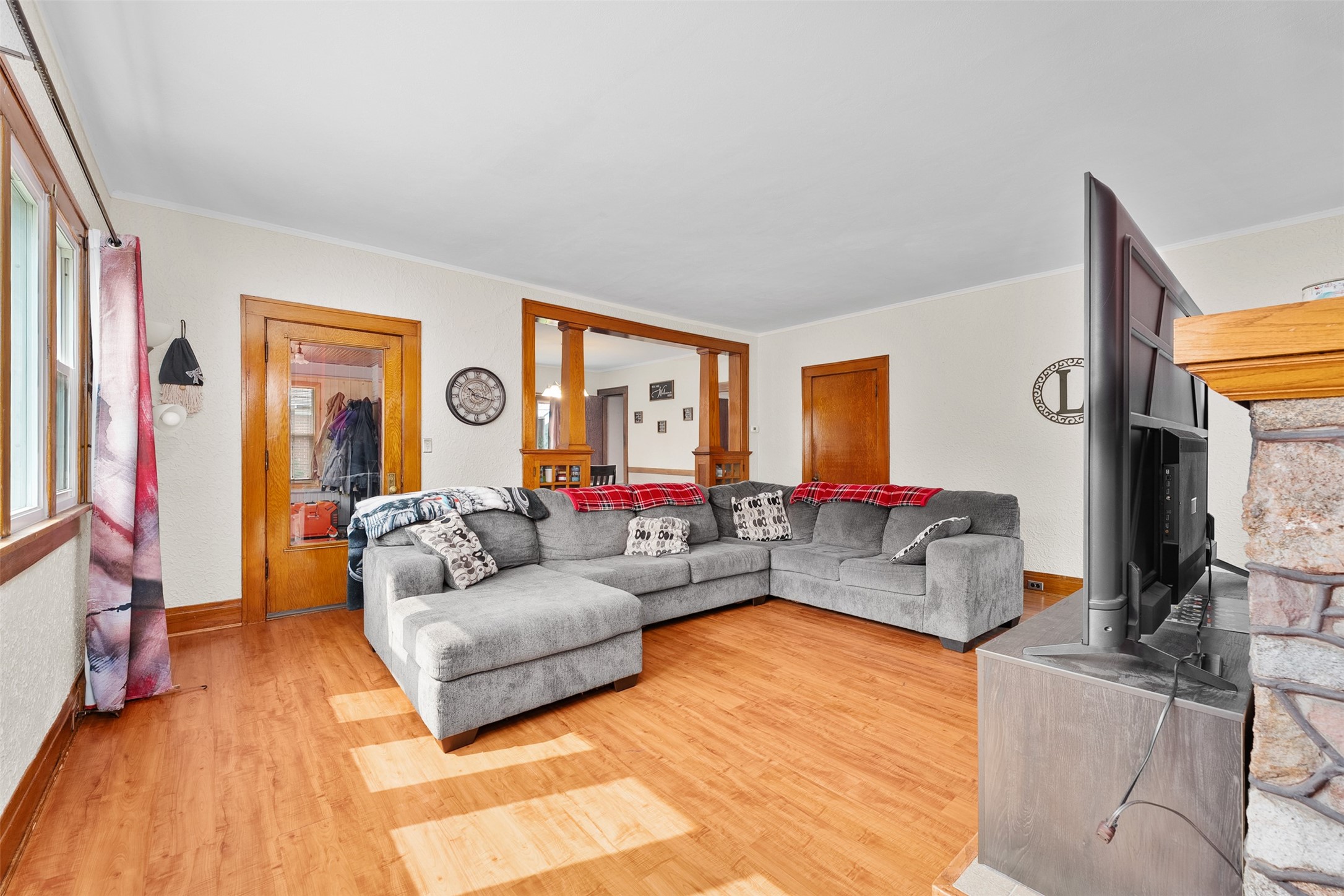 416 W 4th Street N