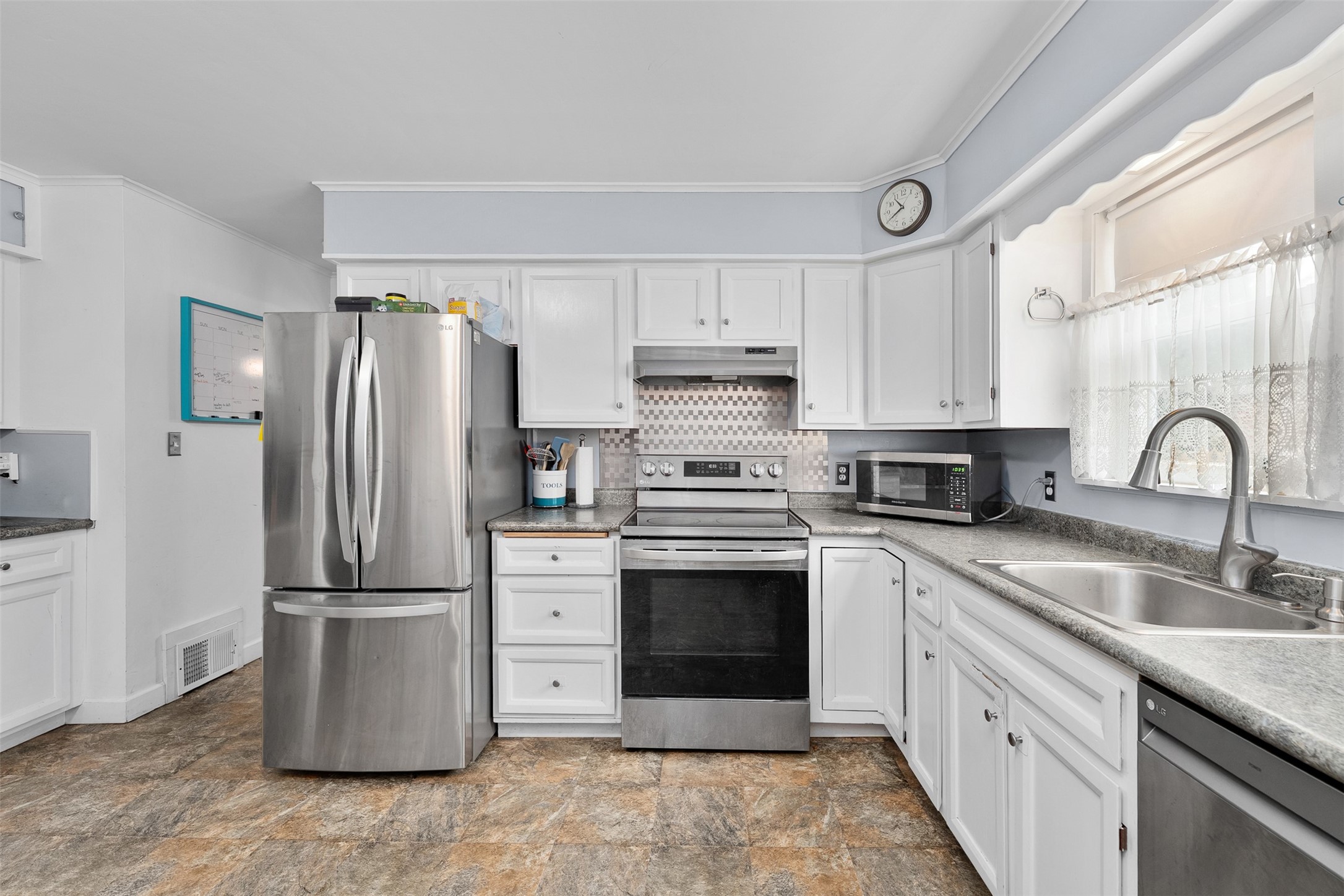 416 W 4th Street N