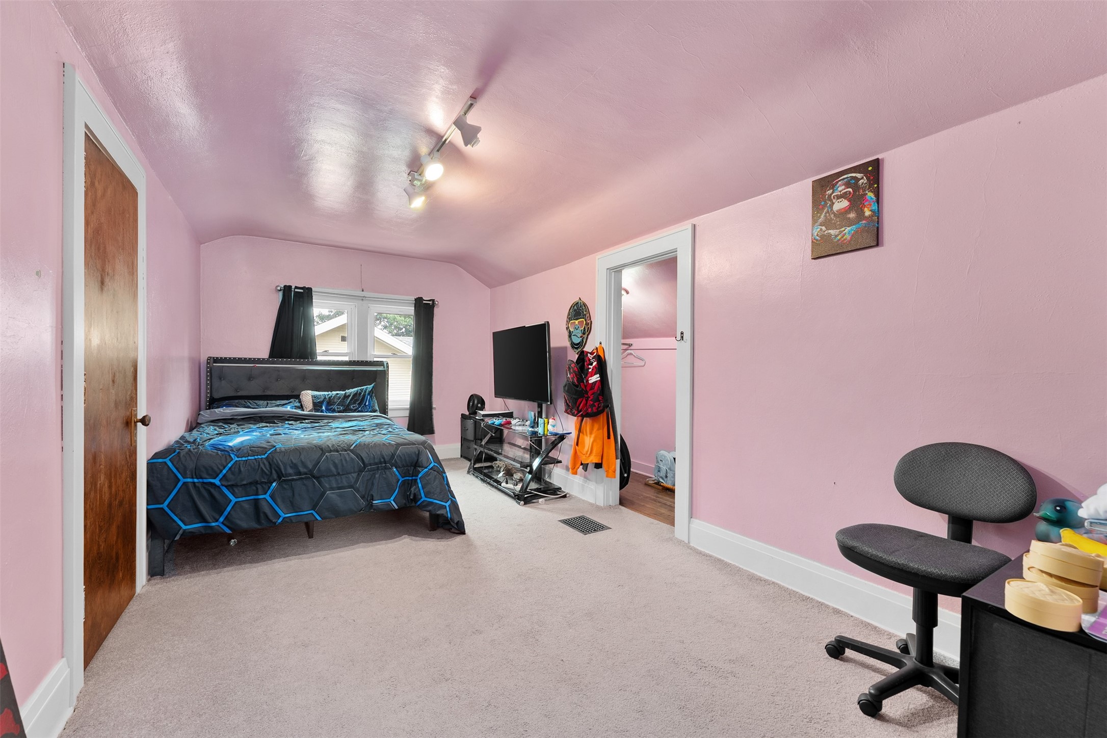 416 W 4th Street N