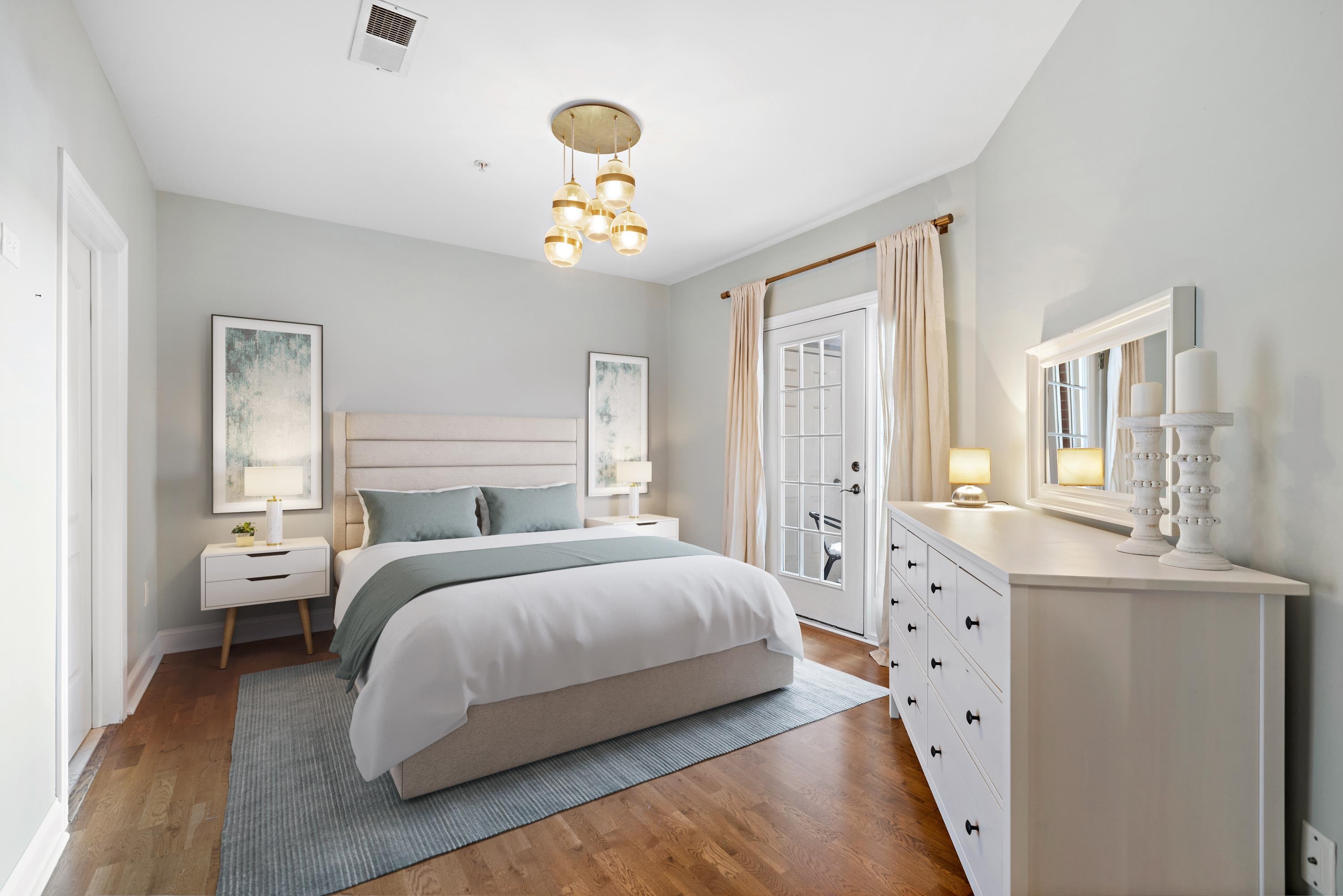 15 WARREN ST Unit: 215