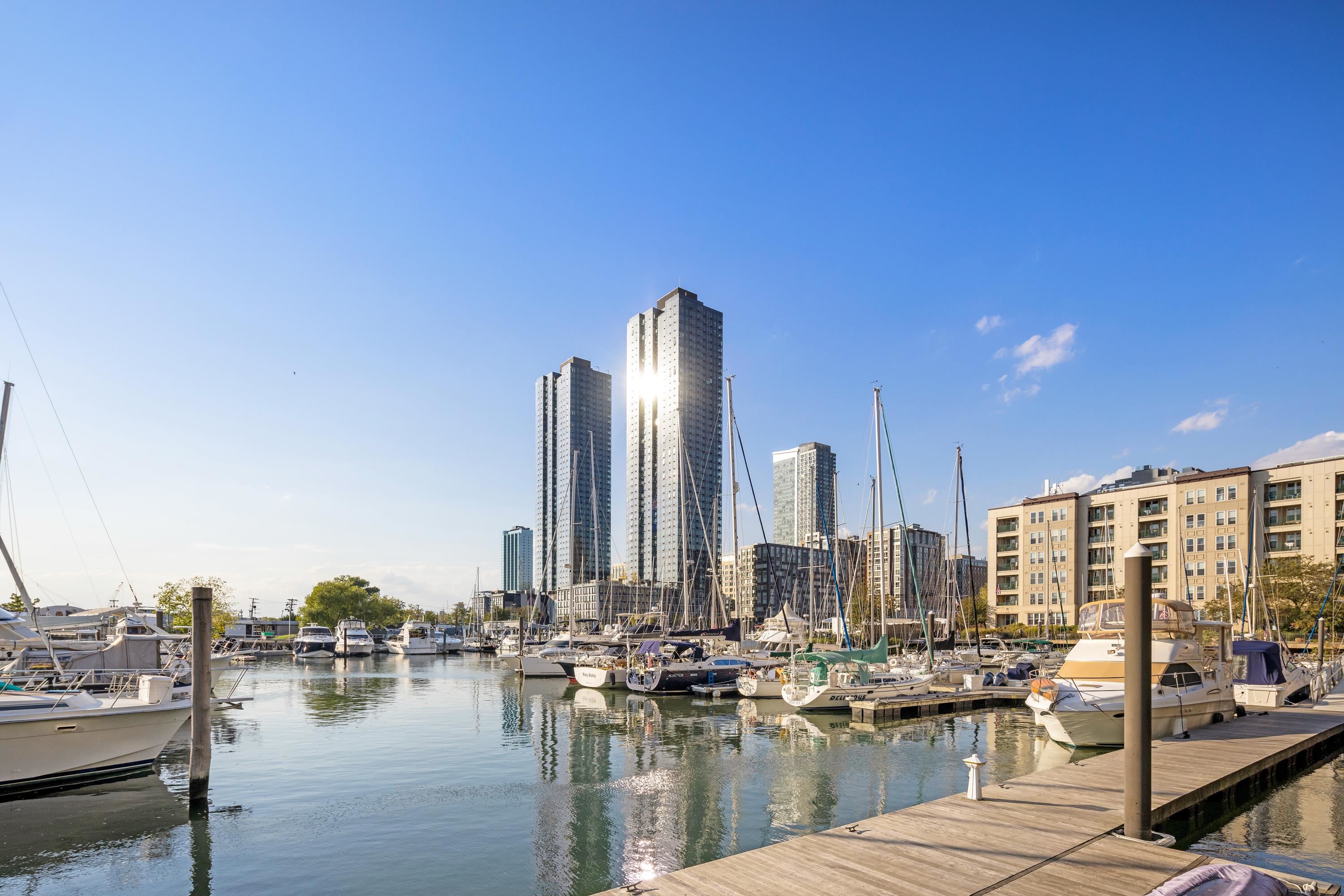 15 WARREN ST Unit: 215