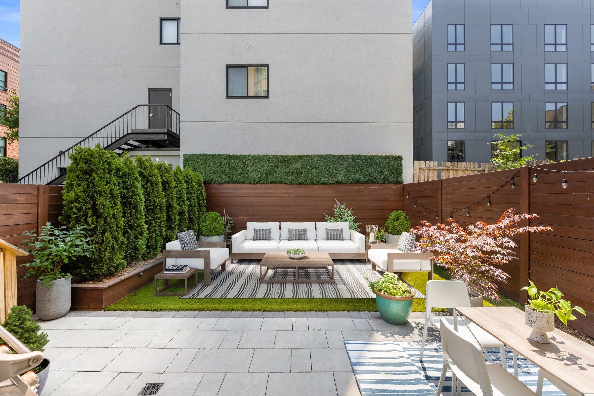 421 MADISON ST Unit: 1