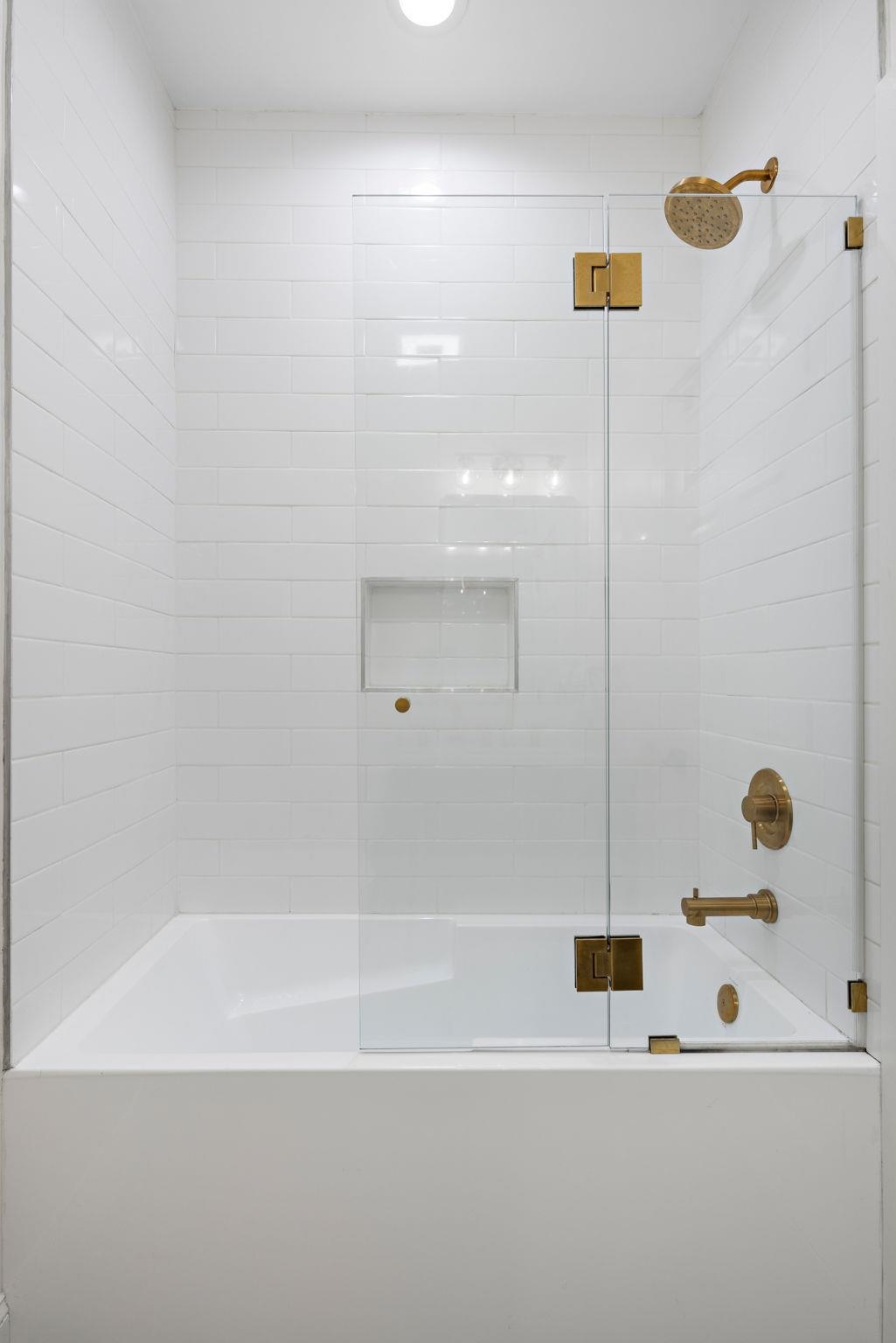 421 MADISON ST Unit: 1