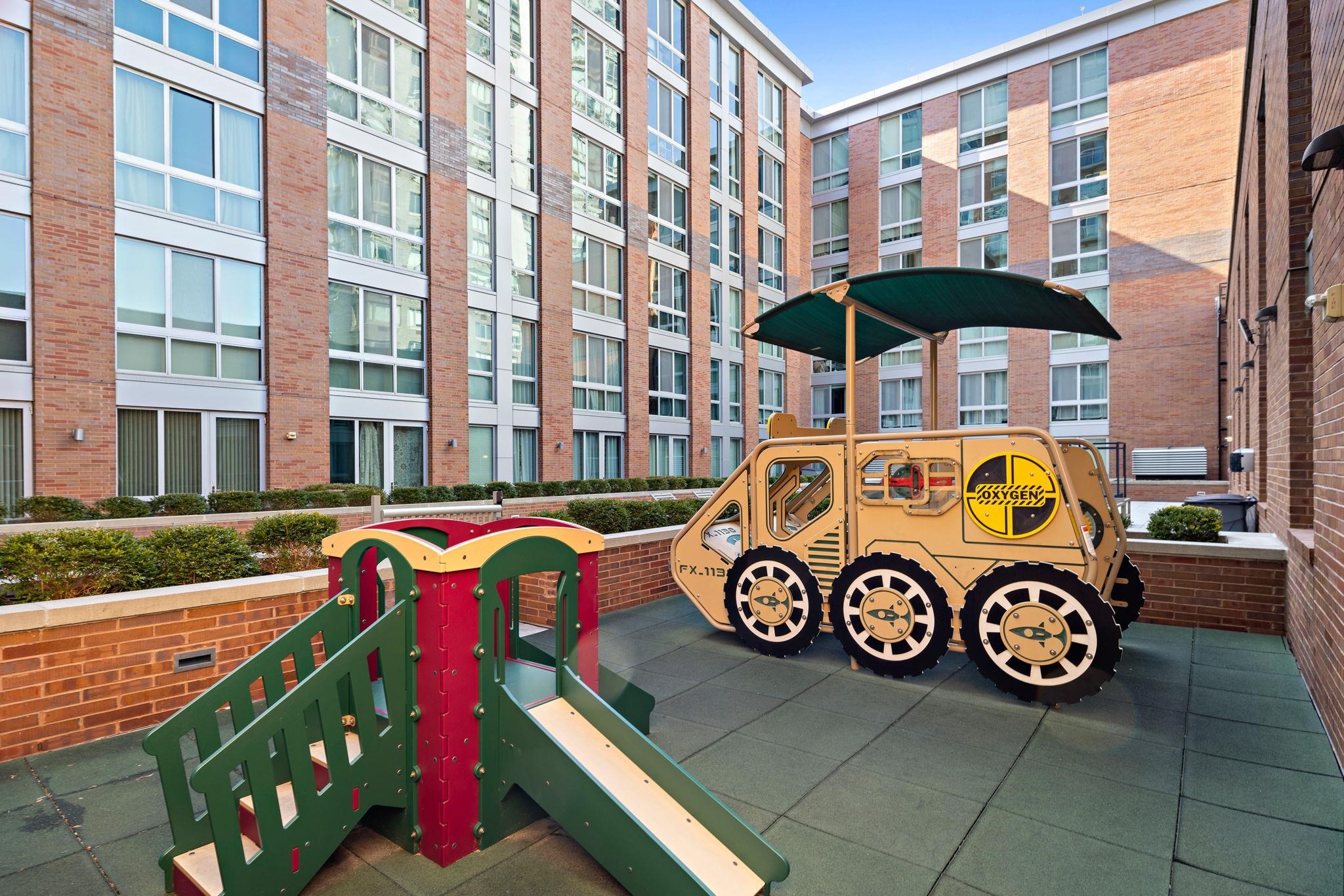 201 LUIS M MARIN BLVD Unit: PH04