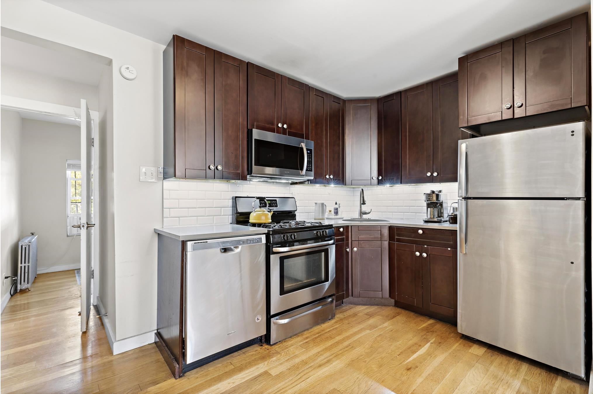 214 GRAND ST Unit: 2