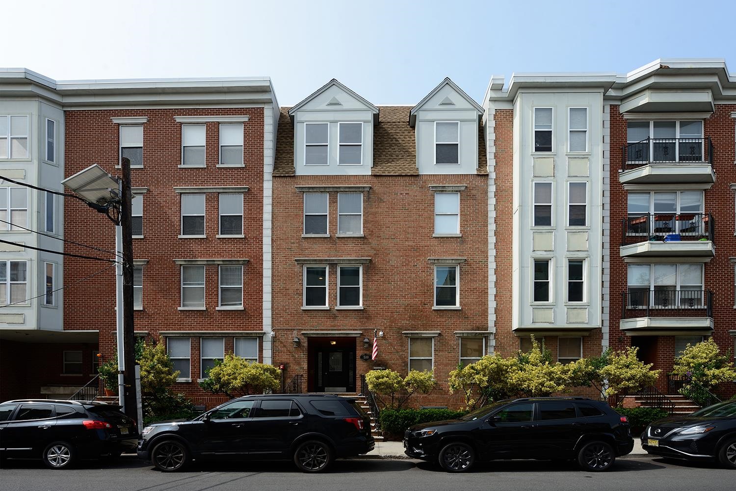 510 MONROE ST Unit: 205