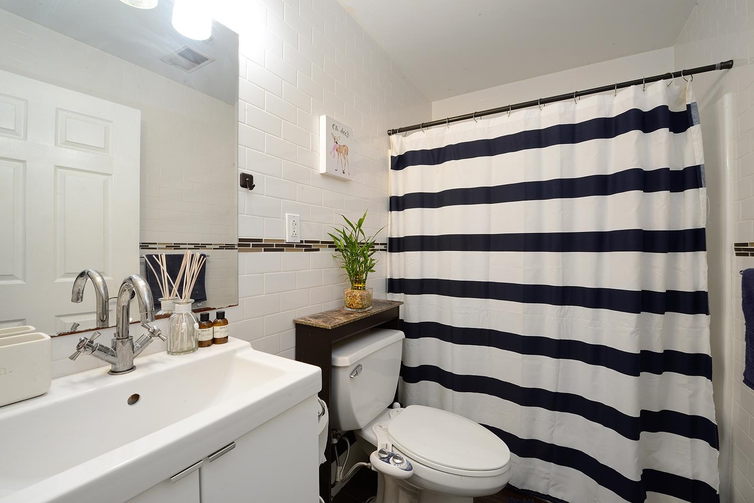 510 MONROE ST Unit: 205