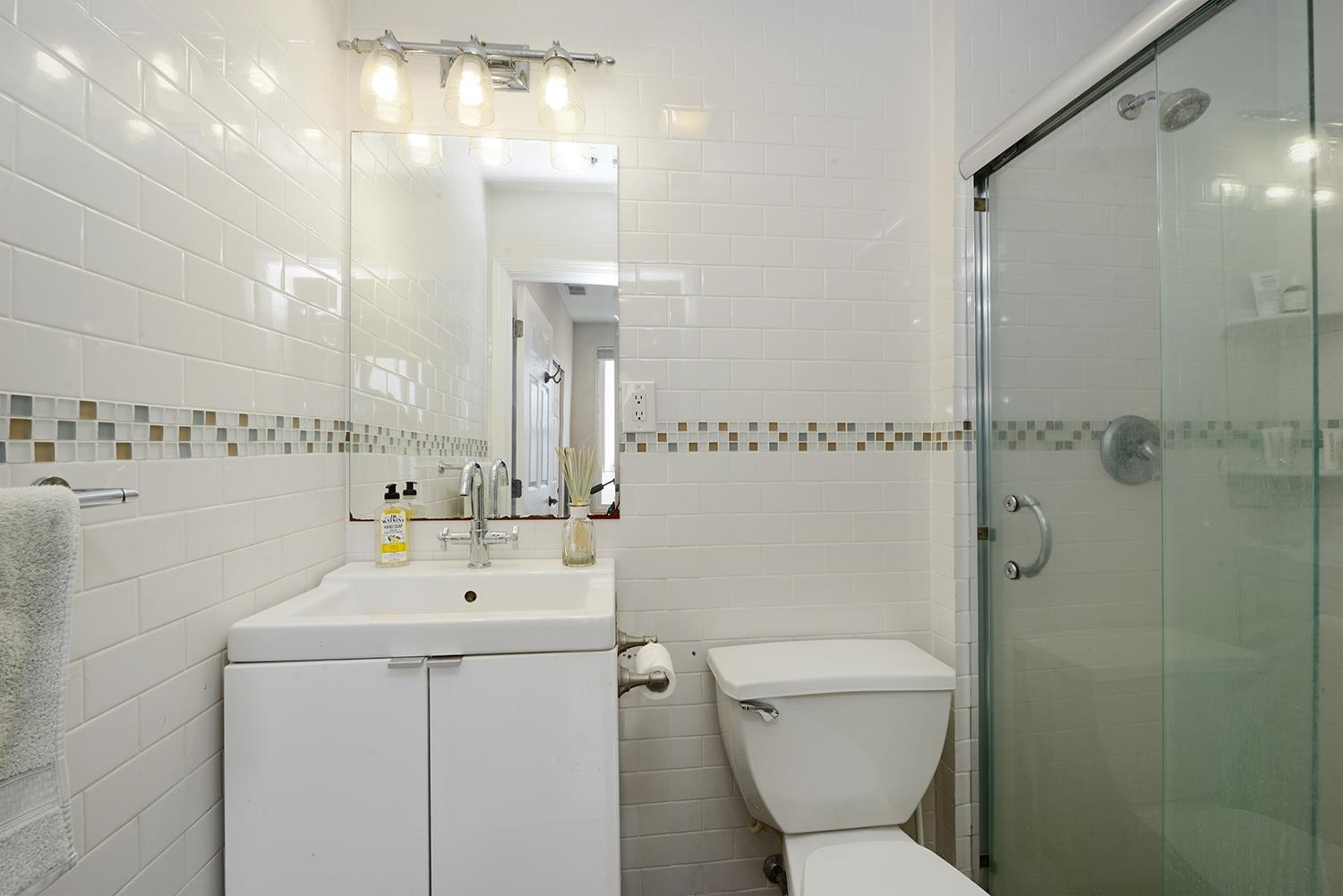 510 MONROE ST Unit: 205