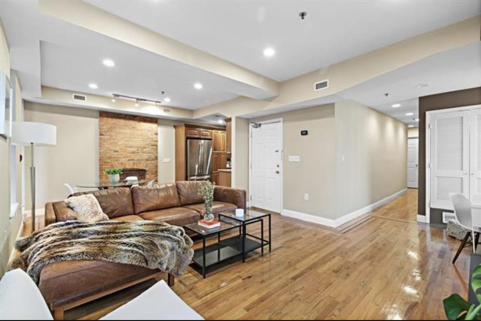 133 GRAND ST Unit: 4