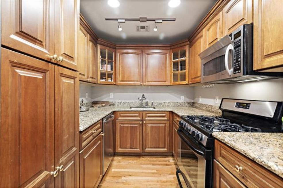 133 GRAND ST Unit: 4