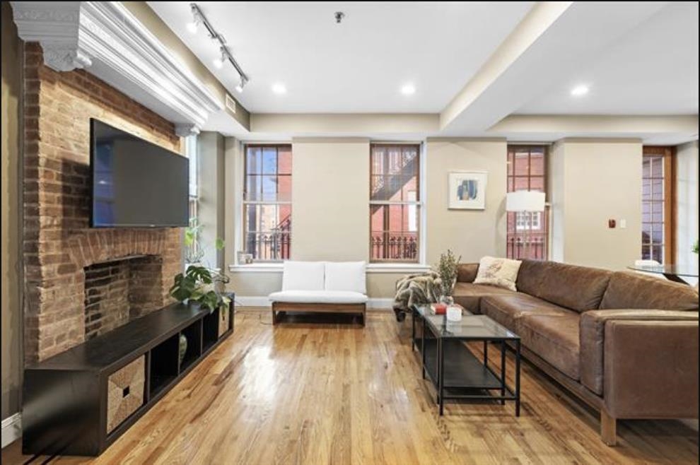 133 GRAND ST Unit: 4