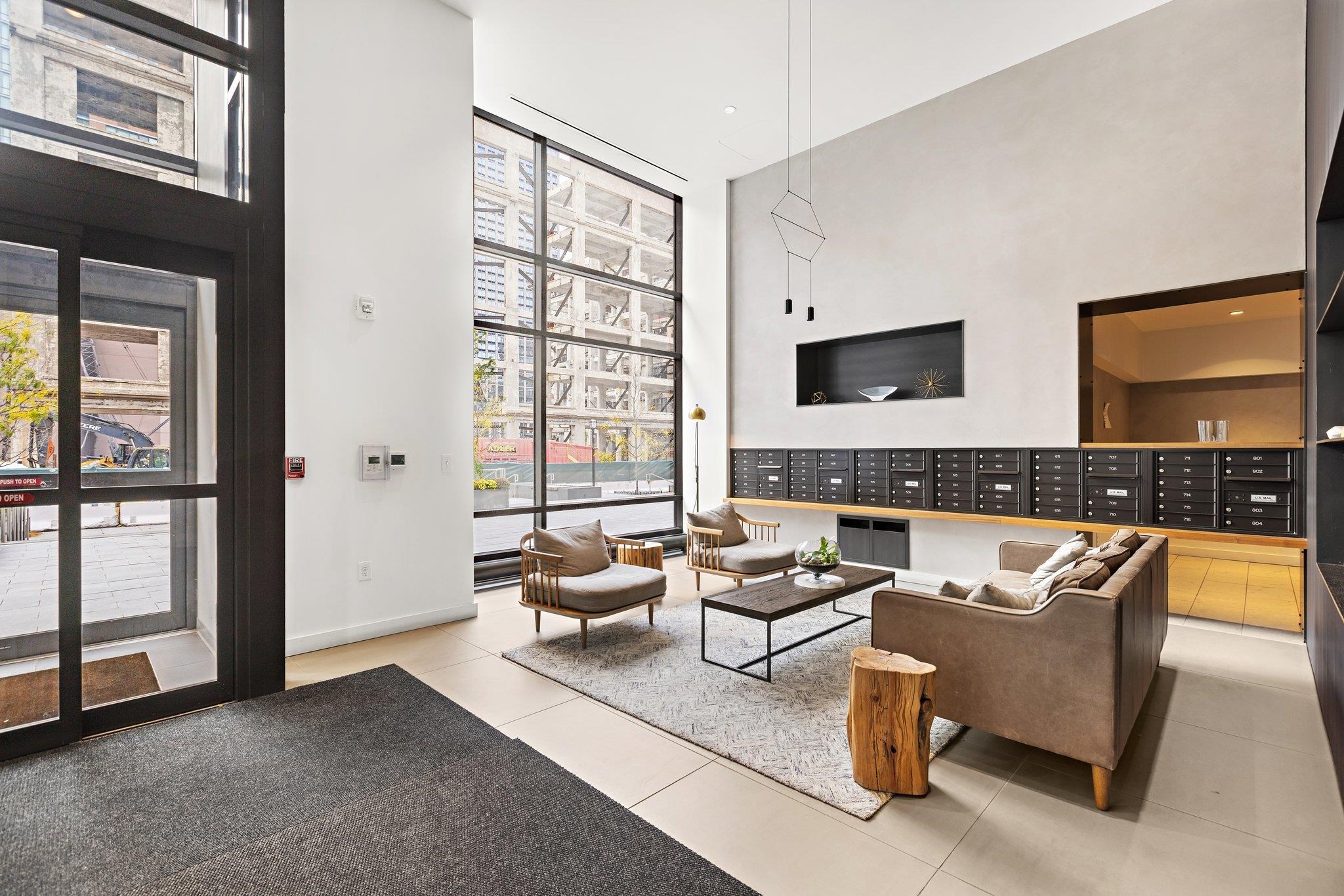 10 PROVOST ST Unit: 10-01