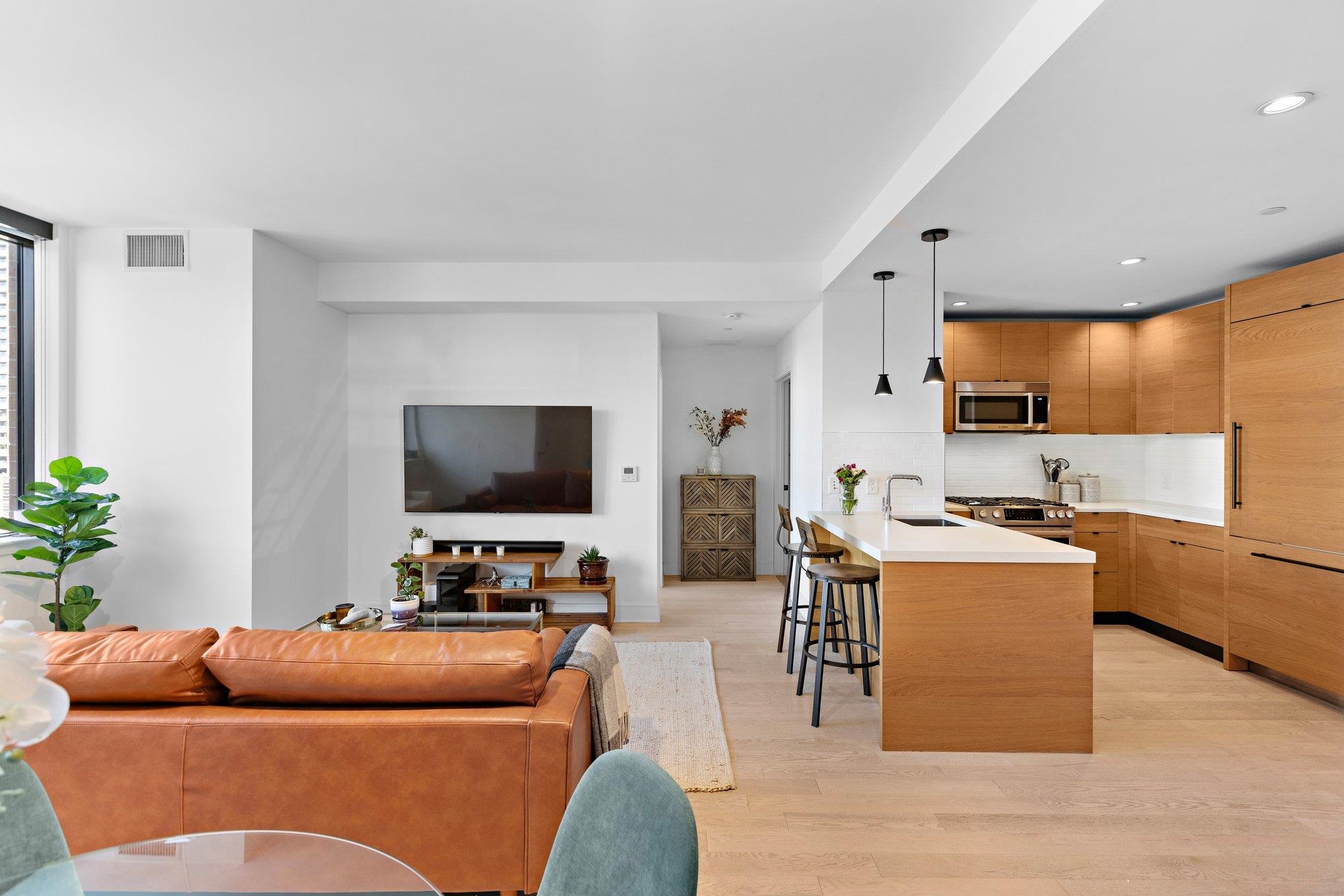 10 PROVOST ST Unit: 10-01